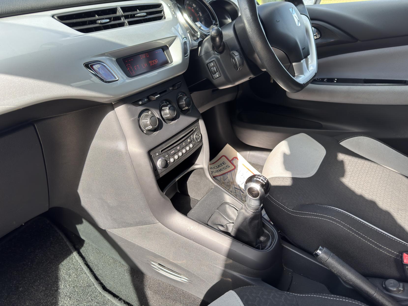 Citroen DS3 1.4 VTi 16V DSign Hatchback 3dr Petrol Manual Euro 5 (95 ps)