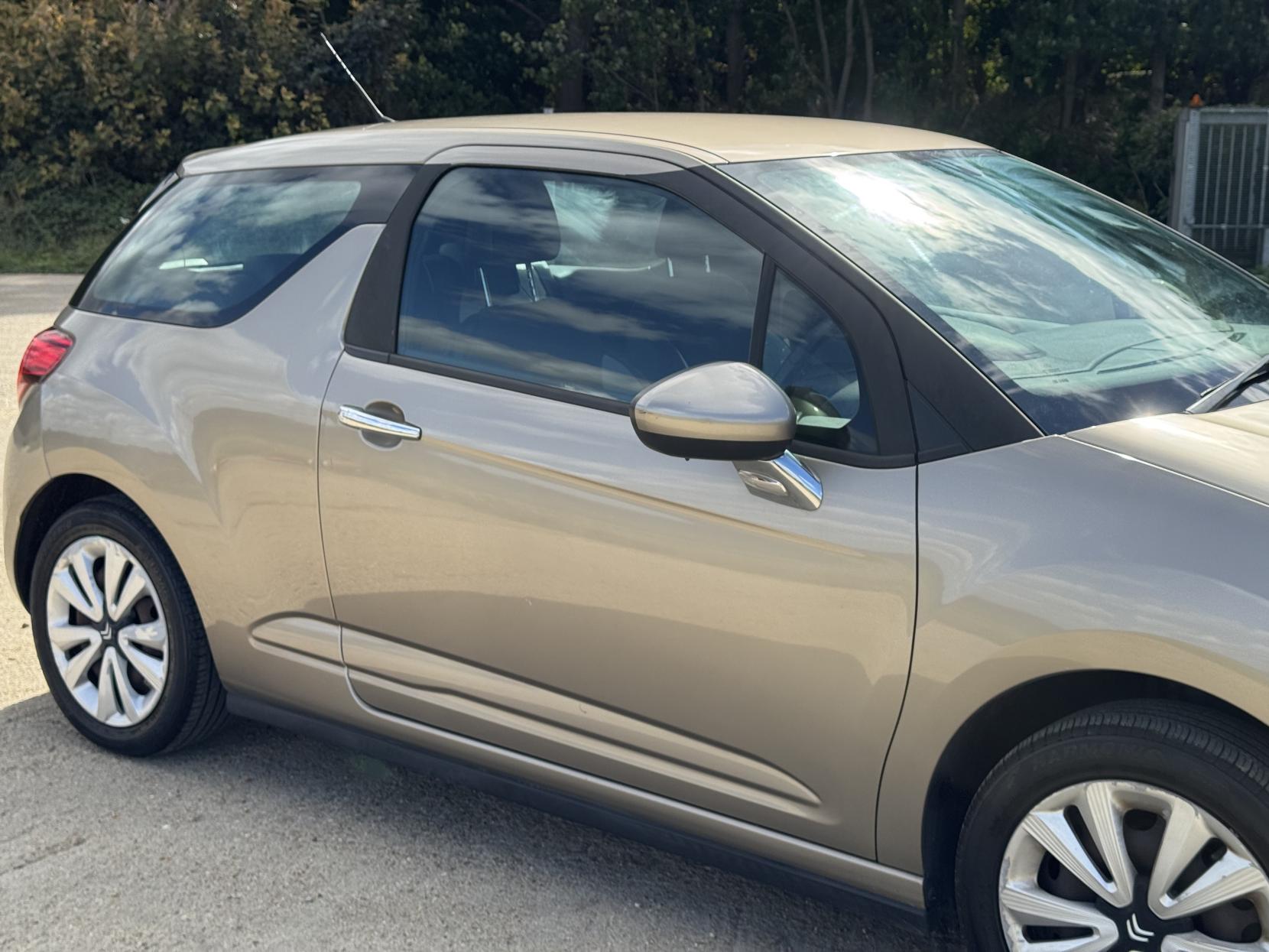 Citroen DS3 1.4 VTi 16V DSign Hatchback 3dr Petrol Manual Euro 5 (95 ps)