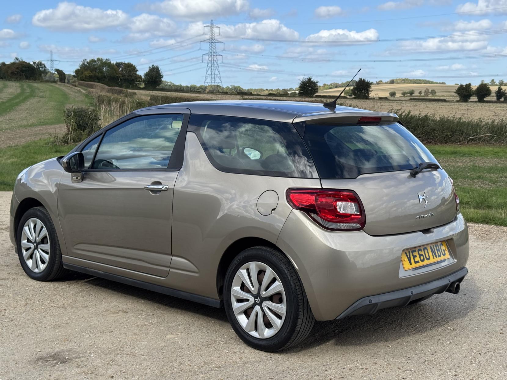 Citroen DS3 1.4 VTi 16V DSign Hatchback 3dr Petrol Manual Euro 5 (95 ps)