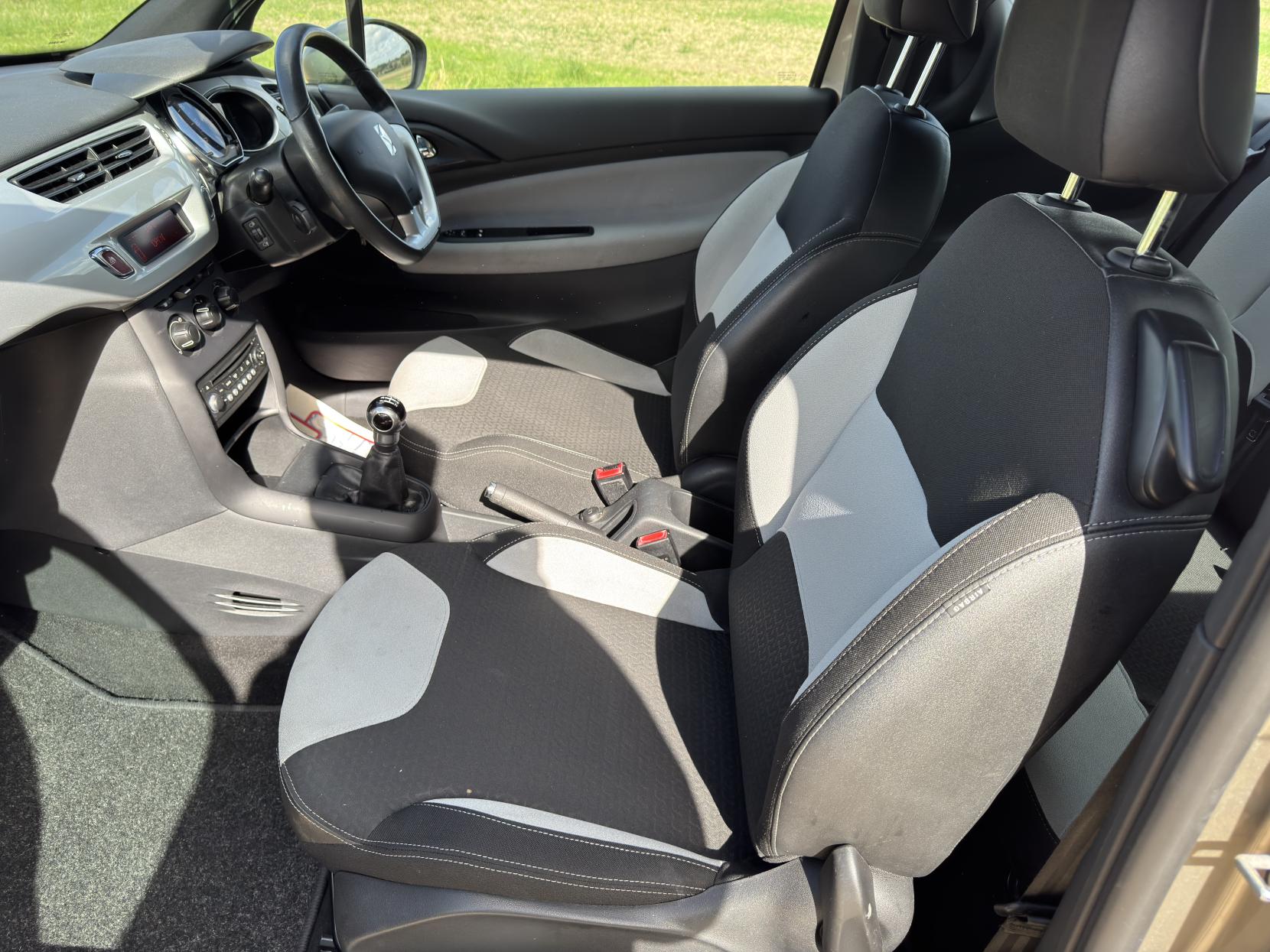Citroen DS3 1.4 VTi 16V DSign Hatchback 3dr Petrol Manual Euro 5 (95 ps)