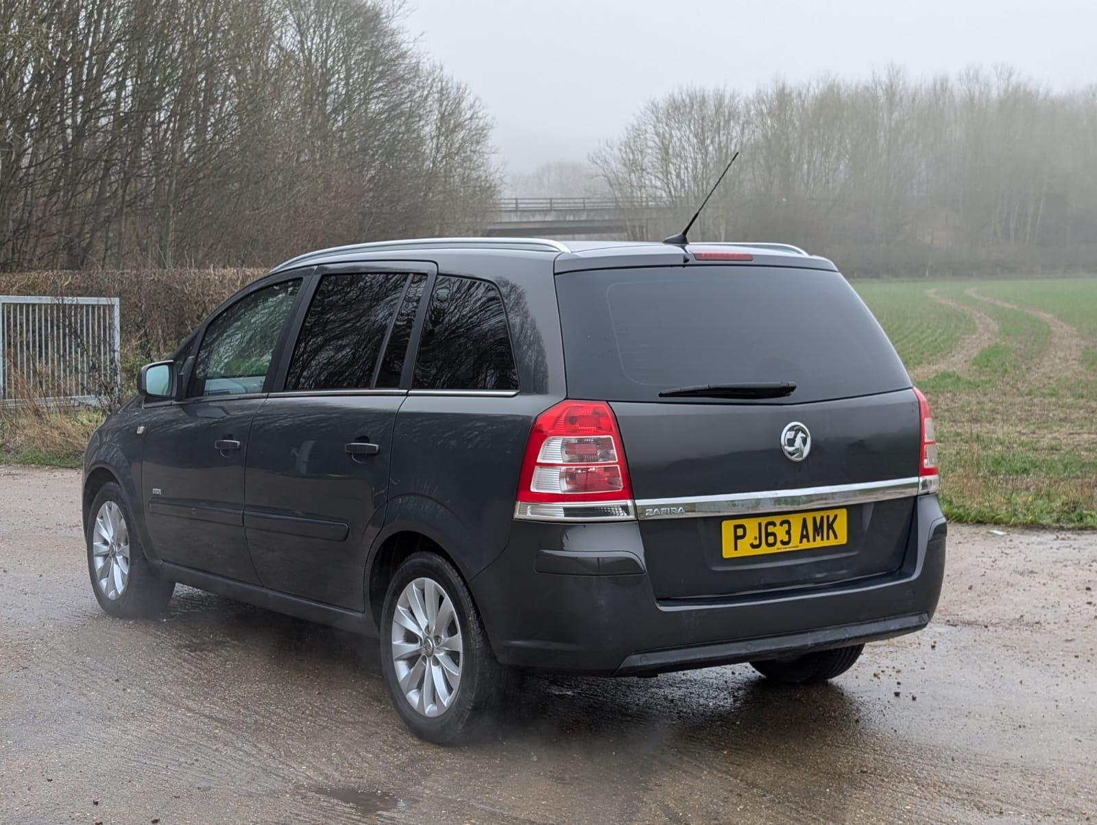 Vauxhall Zafira 1.6 16V Design MPV 5dr Petrol Manual Euro 5 (SNav) (115 ps)