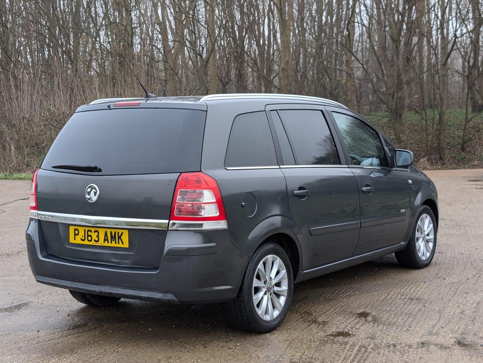 Vauxhall Zafira 1.6 16V Design MPV 5dr Petrol Manual Euro 5 (SNav) (115 ps)