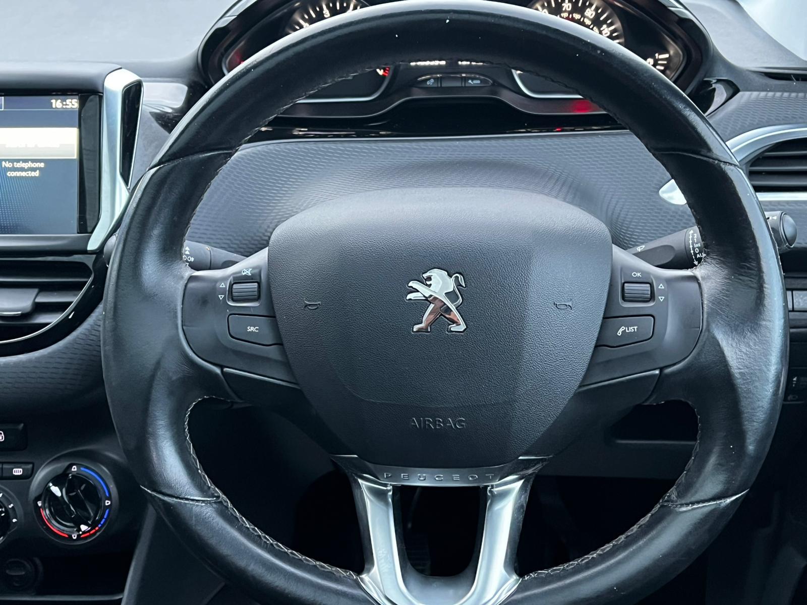 Peugeot 208 1.2 PureTech Allure Premium Hatchback 5dr Petrol Manual Euro 6 (82 ps)