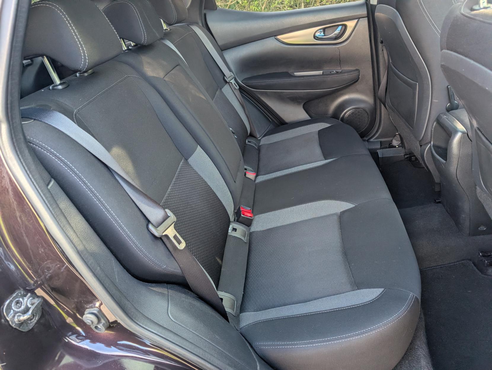 Nissan Qashqai 1.5 dCi N-Connecta SUV 5dr Diesel Manual Euro 6 (s/s) (110 ps)