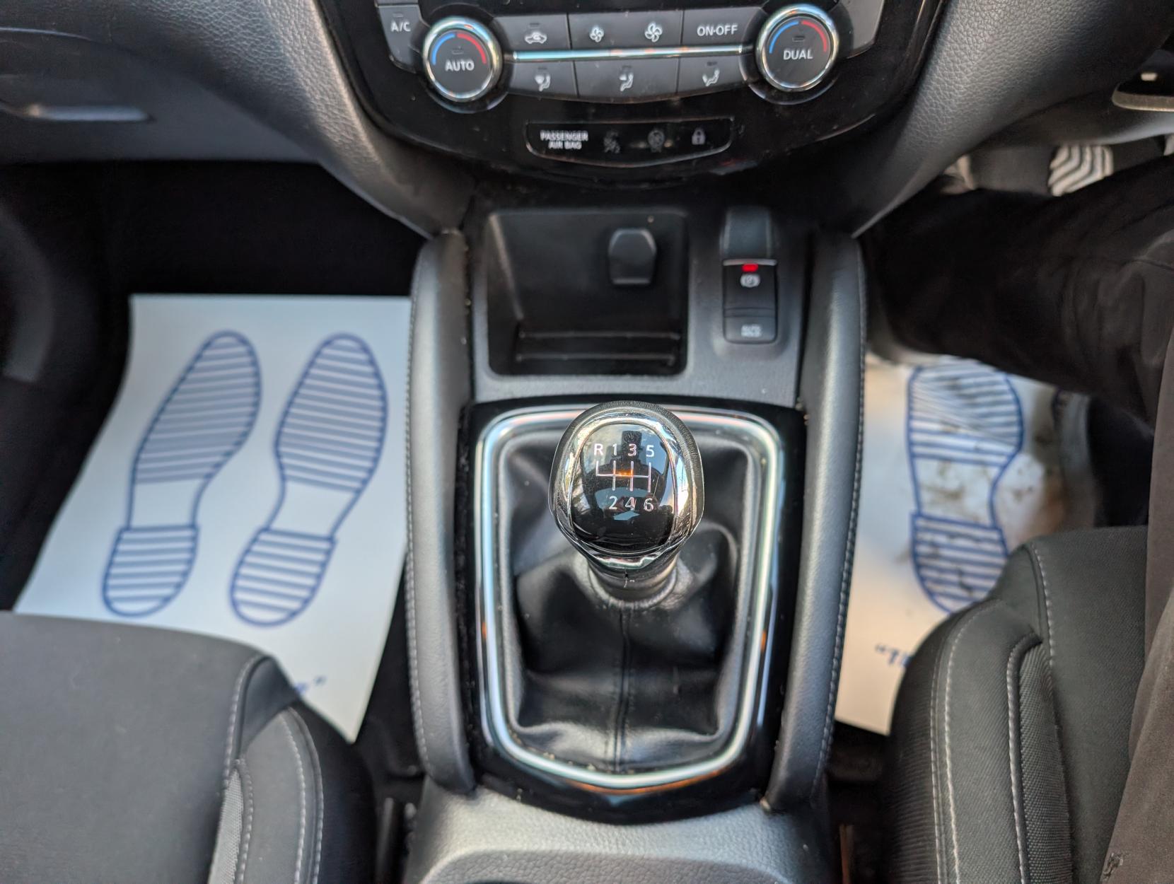 Nissan Qashqai 1.5 dCi N-Connecta SUV 5dr Diesel Manual Euro 6 (s/s) (110 ps)