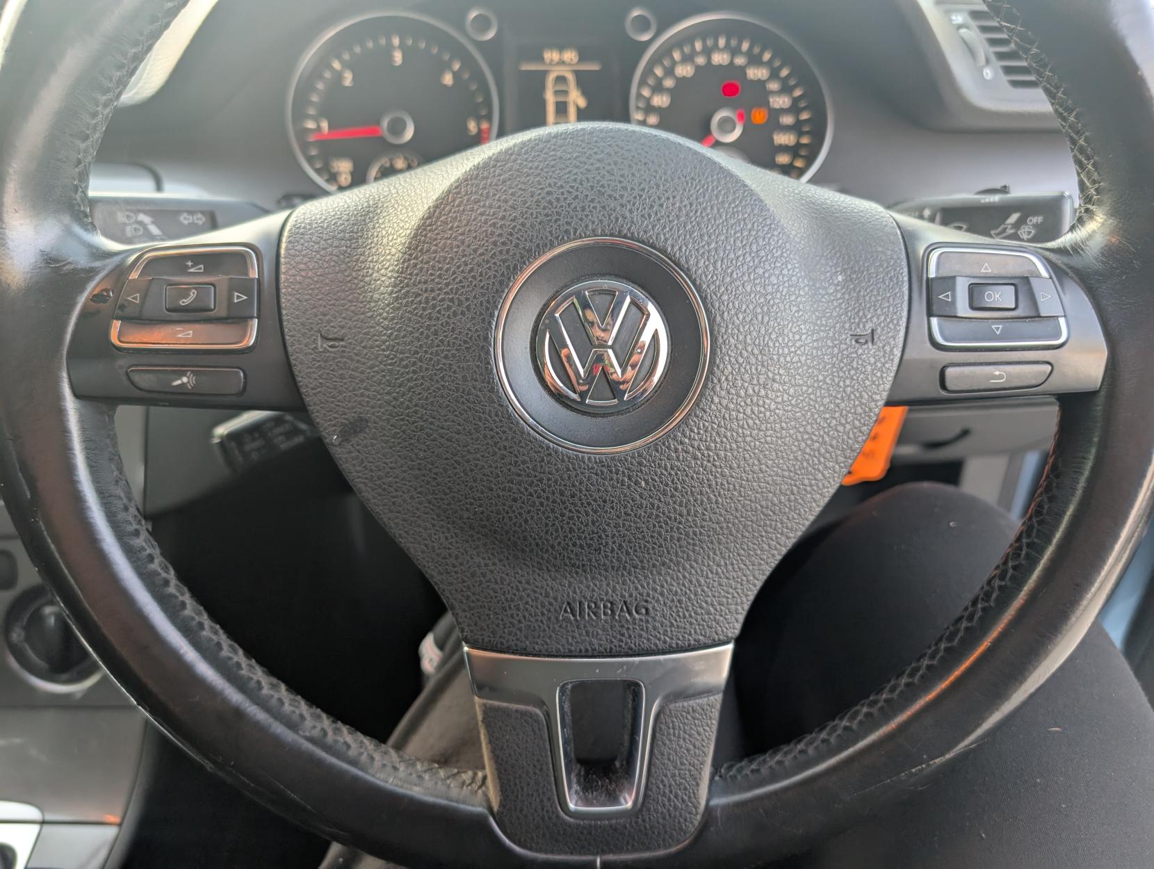 Volkswagen Passat 2.0 TDI R-Line Saloon 4dr Diesel Manual Euro 5 (110 ps)