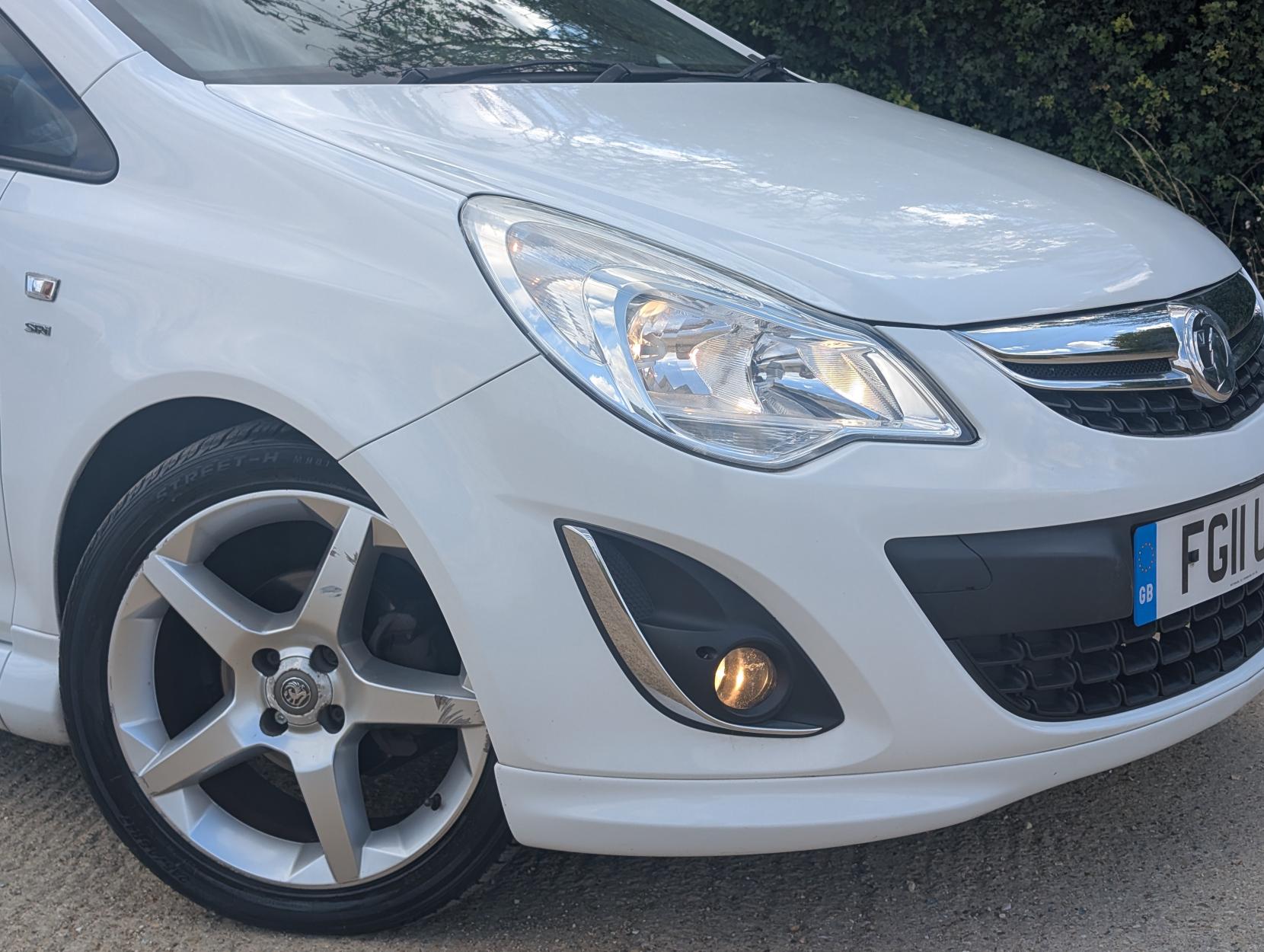 Vauxhall Corsa 1.4 16V SRi Hatchback 3dr Petrol Manual Euro 5 (A/C) (100 ps)