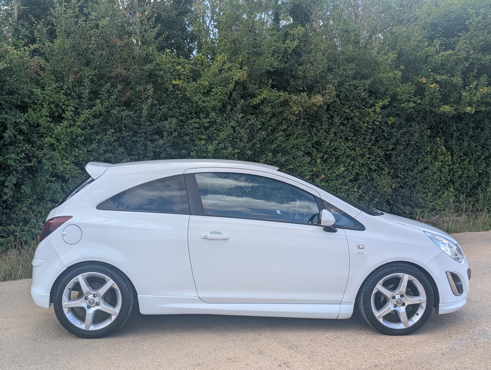 Vauxhall Corsa 1.4 16V SRi Hatchback 3dr Petrol Manual Euro 5 (A/C) (100 ps)