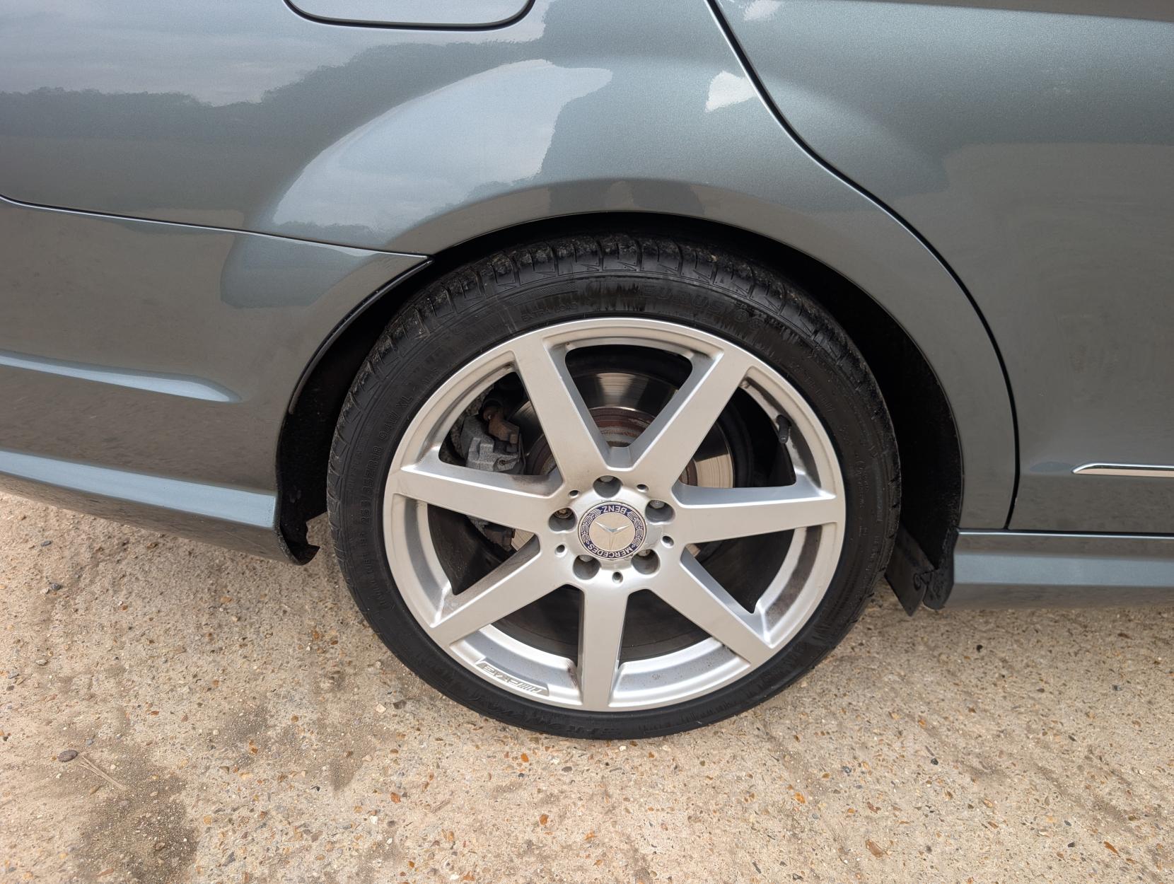 Mercedes-Benz C Class 2.1 C200 CDI BlueEfficiency Sport Saloon 4dr Diesel G-Tronic+ Euro 5 (s/s) (136 ps)