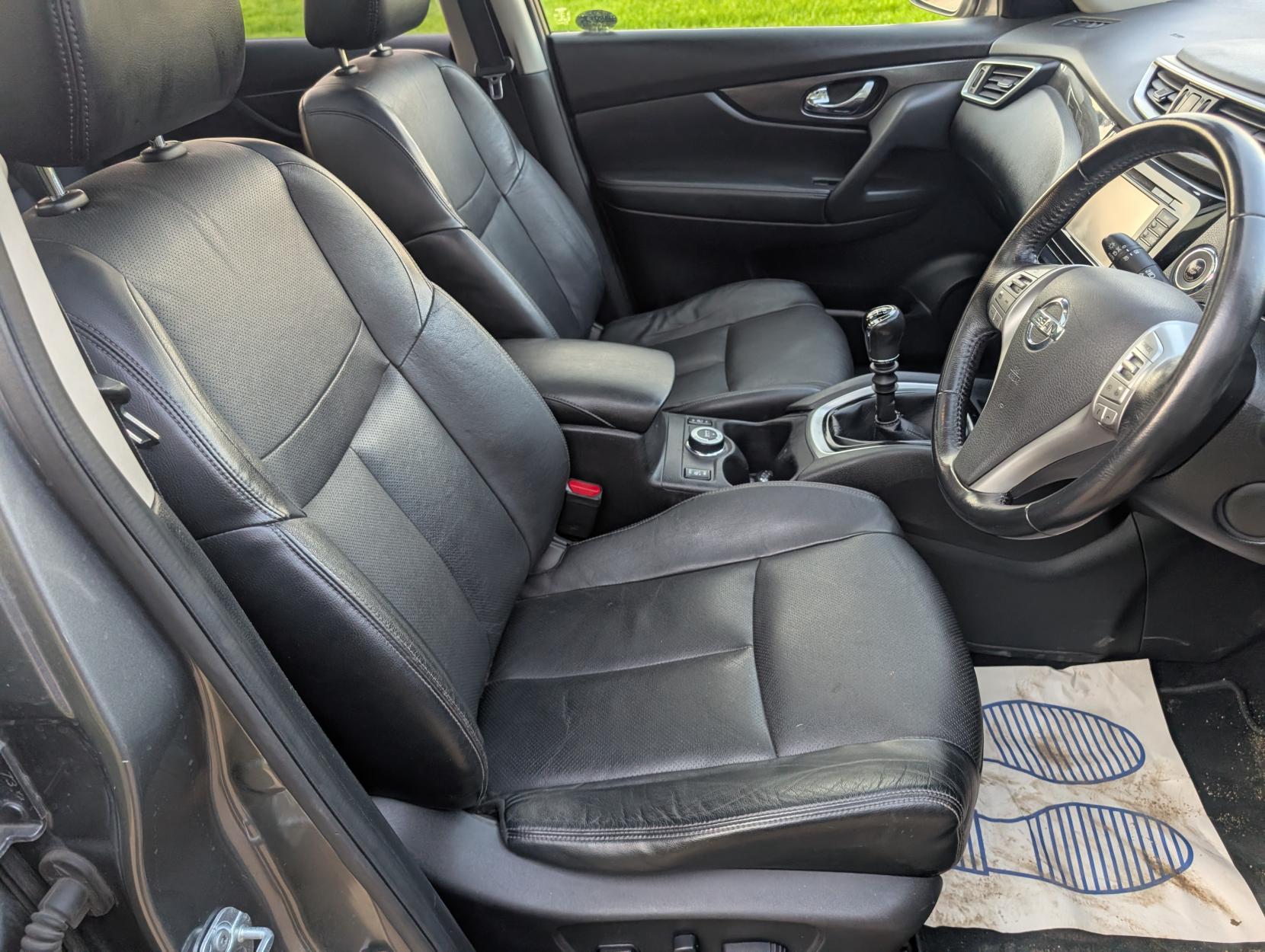 Nissan X-Trail 1.6 dCi Tekna SUV 5dr Diesel Manual 4WD Euro 6 (s/s) (130 ps)