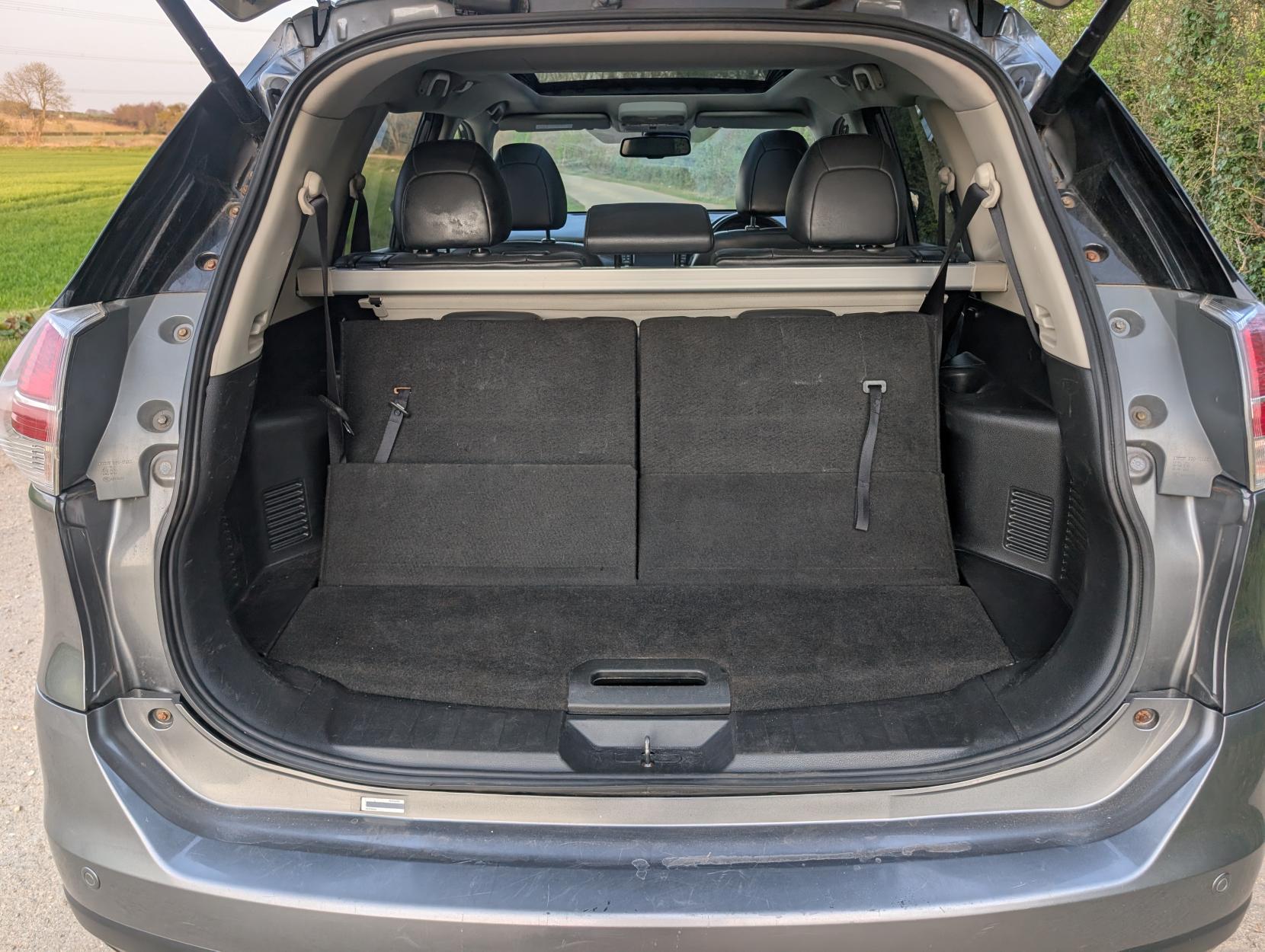 Nissan X-Trail 1.6 dCi Tekna SUV 5dr Diesel Manual 4WD Euro 6 (s/s) (130 ps)