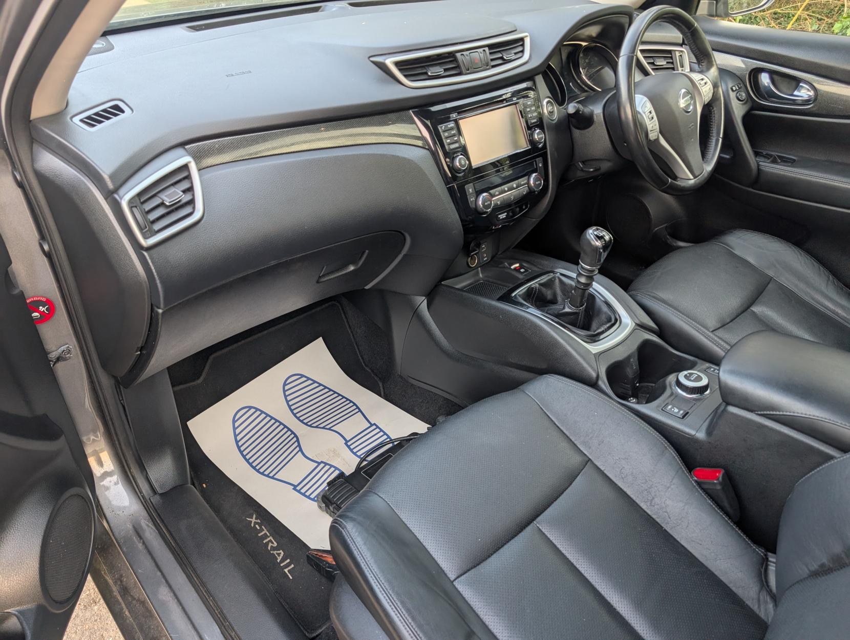 Nissan X-Trail 1.6 dCi Tekna SUV 5dr Diesel Manual 4WD Euro 6 (s/s) (130 ps)