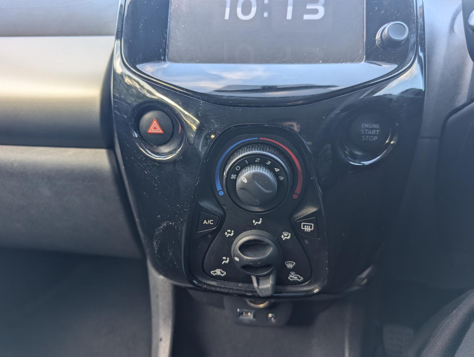 Peugeot 108 1.2 PureTech Allure Hatchback 5dr Petrol Manual Euro 6 (82 ps)