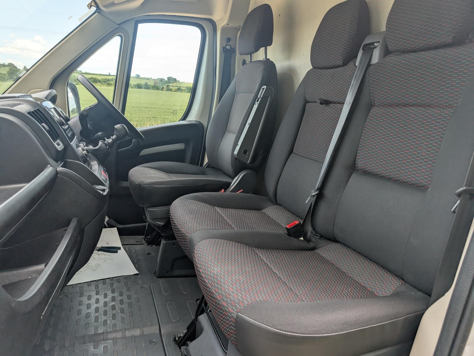 Citroen Relay 2.2 BlueHDi 35 Enterprise Panel Van 5dr Diesel Manual L3 High Roof Euro 6 (s/s) (140 ps)