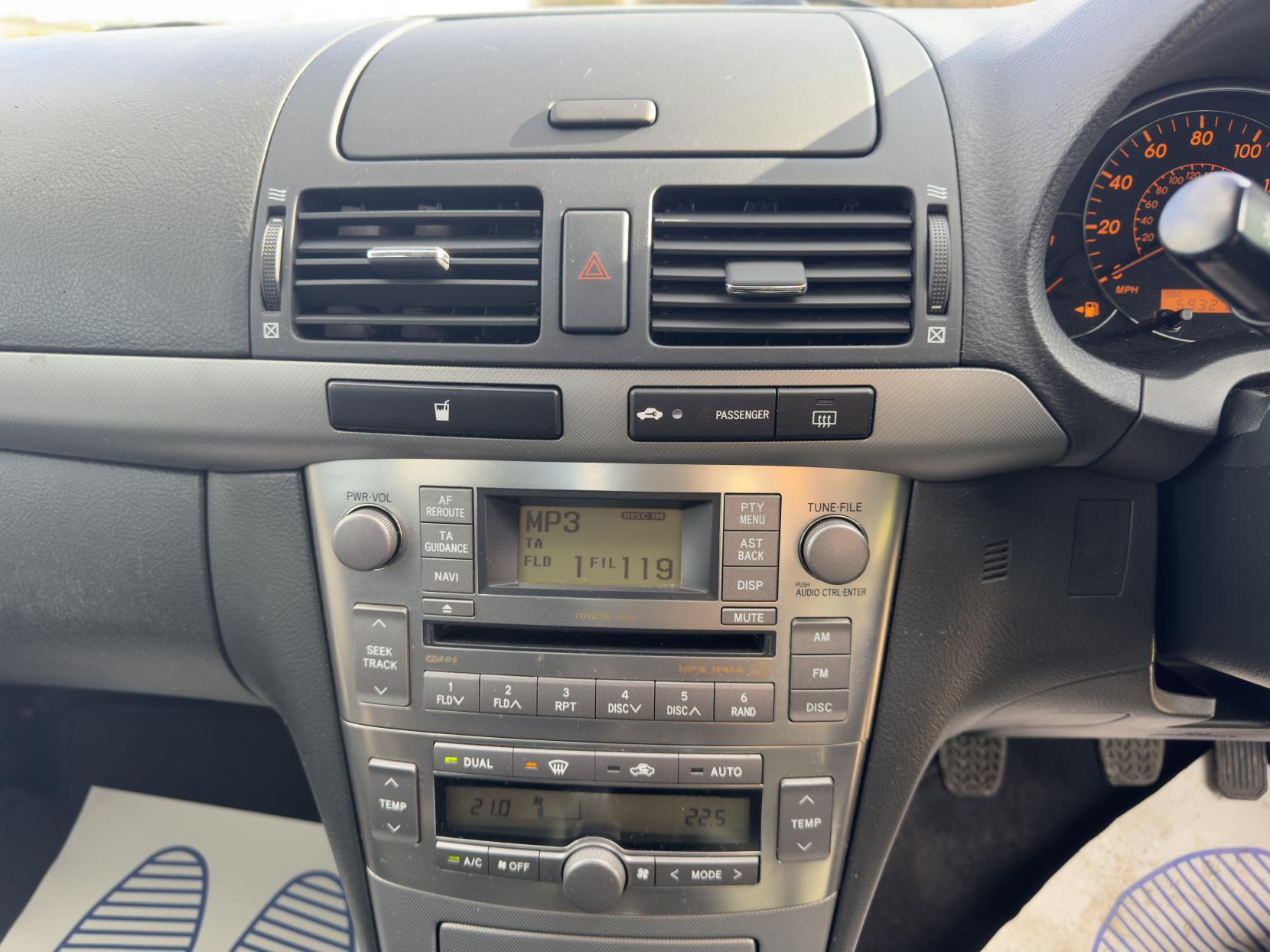 Toyota Avensis 1.8 VVT-i T3-X Hatchback 5dr Petrol Manual (171 g/km, 127 bhp)