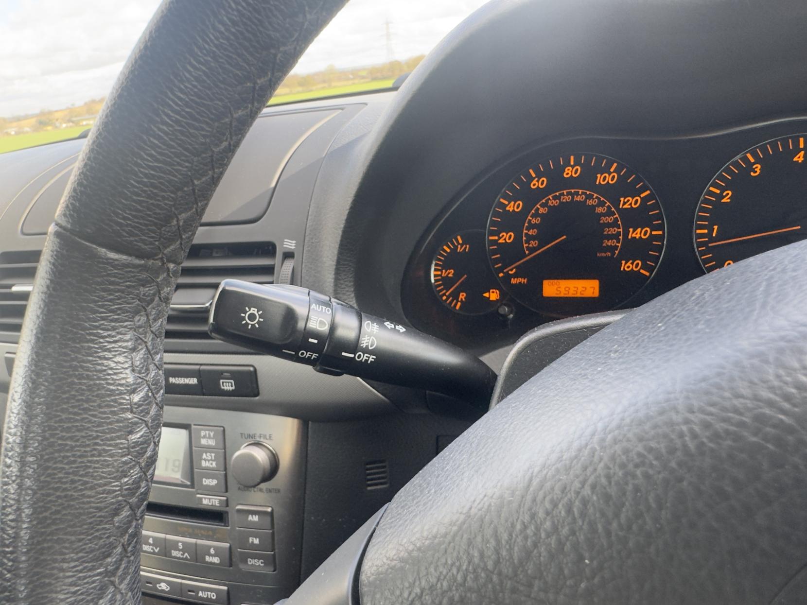 Toyota Avensis 1.8 VVT-i T3-X Hatchback 5dr Petrol Manual (171 g/km, 127 bhp)