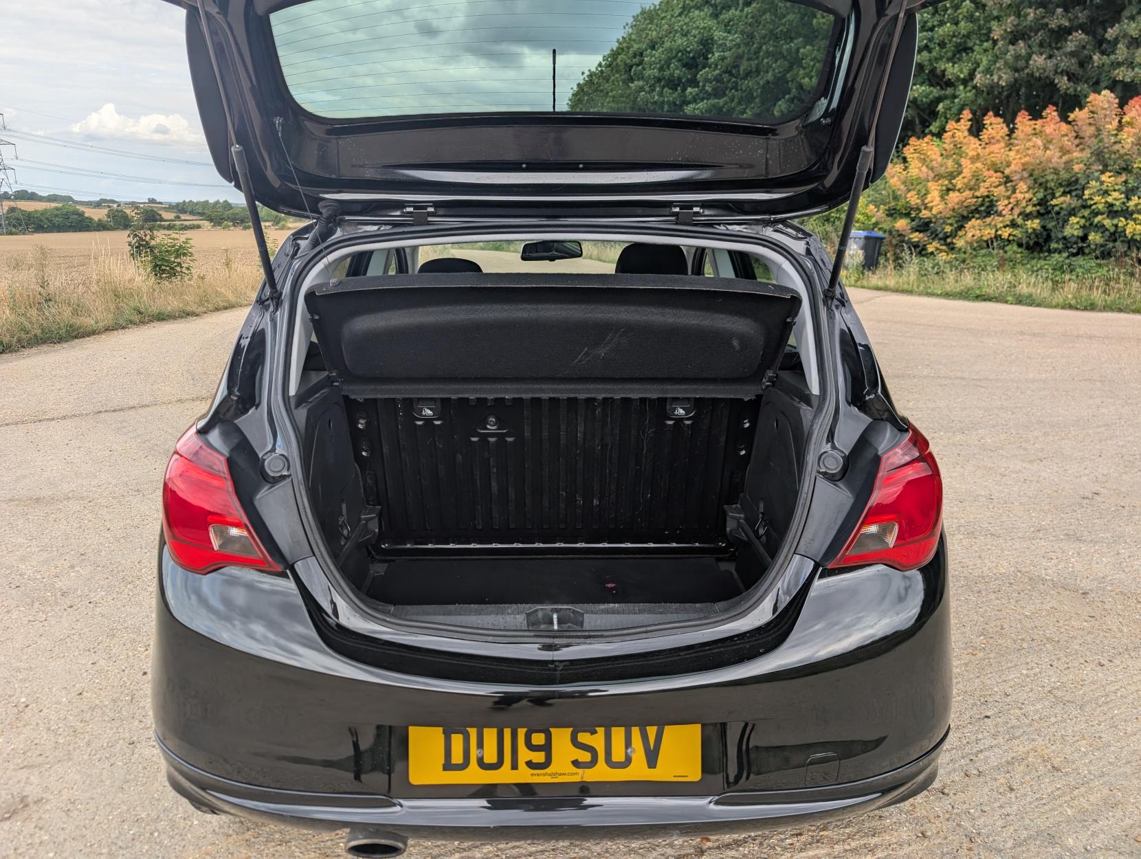 Vauxhall Corsa 1.4i ecoTEC SRi VX Line Nav Black Hatchback 5dr Petrol Manual Euro 6 (90 ps)