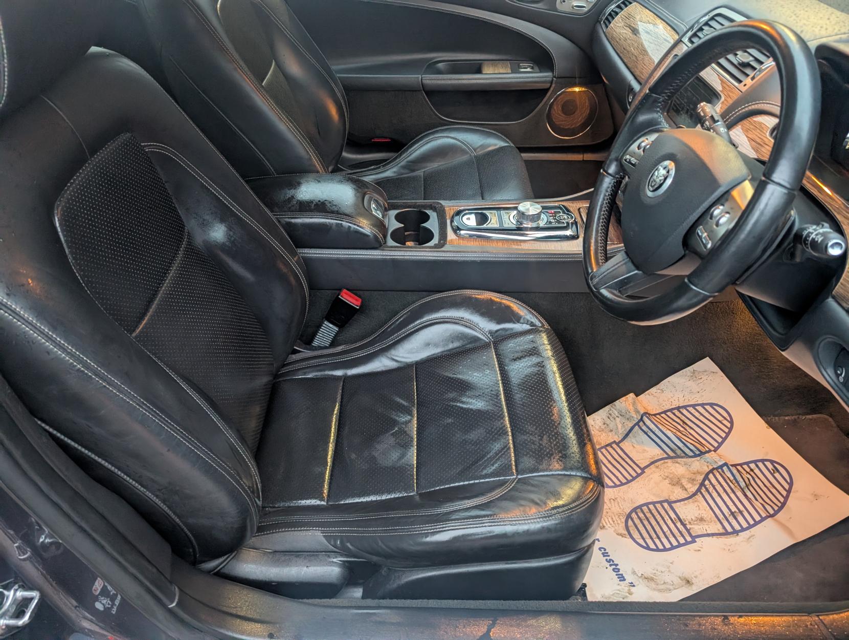 Jaguar XK 5.0 V8 Portfolio Coupe 2dr Petrol Auto Euro 5 (385 ps)