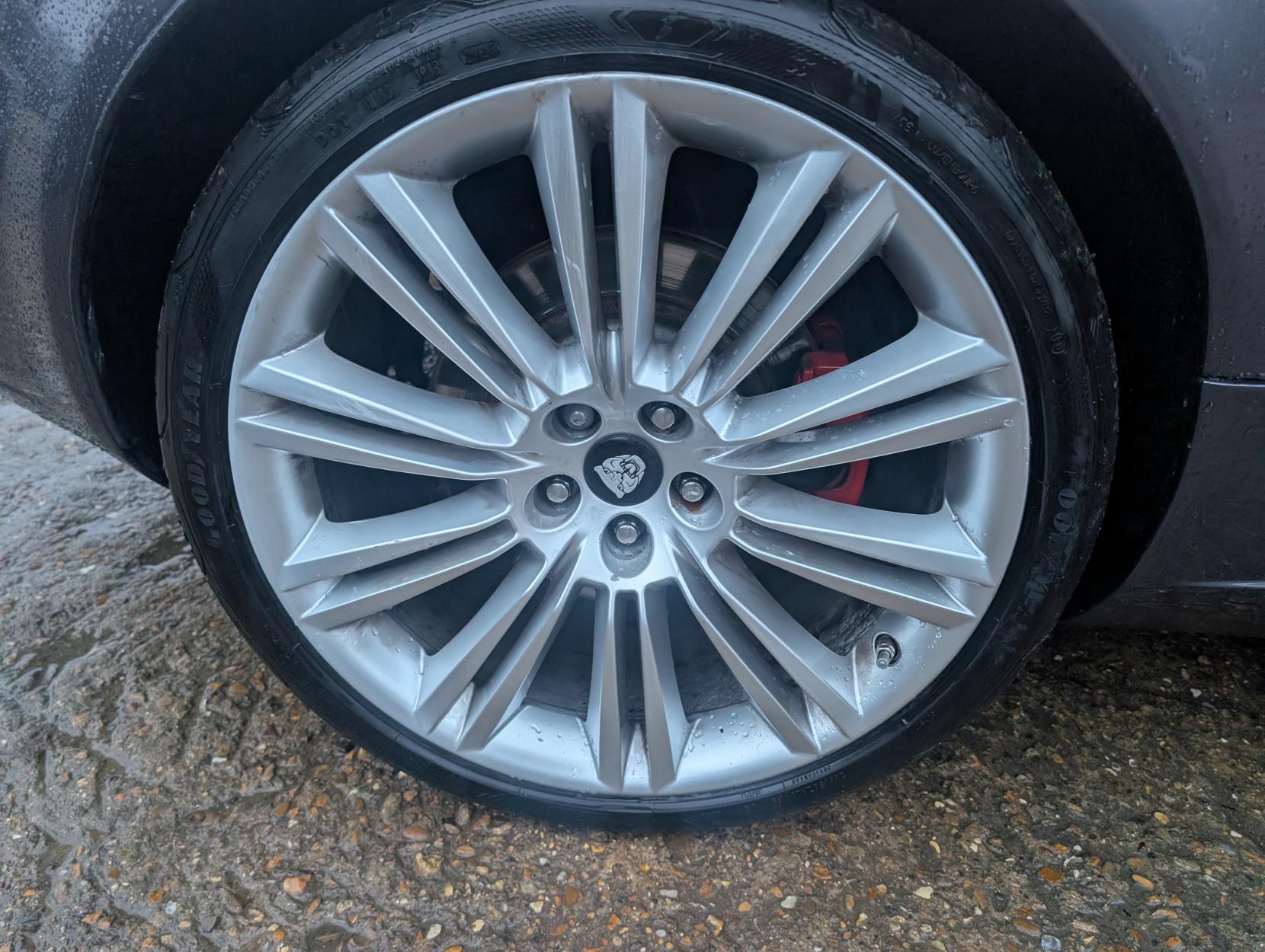 Jaguar XK 5.0 V8 Portfolio Coupe 2dr Petrol Auto Euro 5 (385 ps)