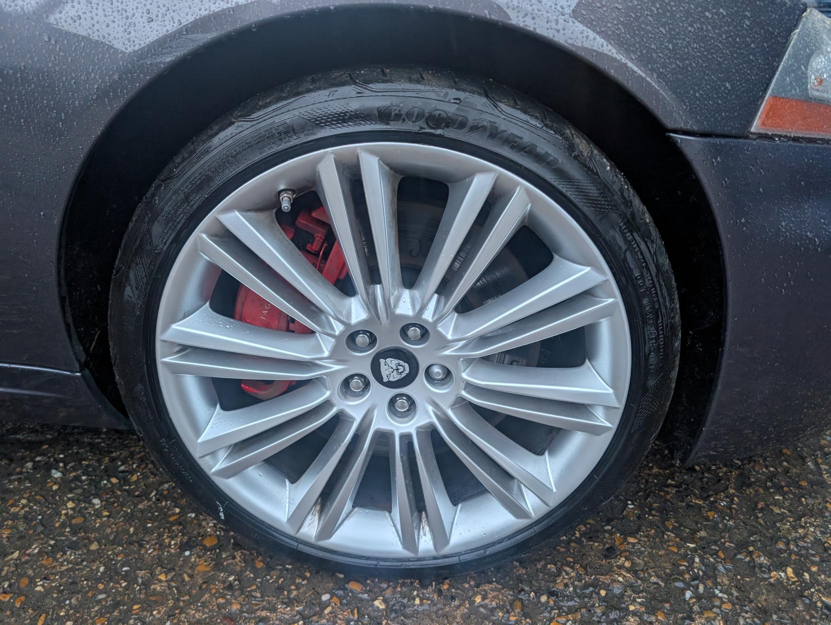 Jaguar XK 5.0 V8 Portfolio Coupe 2dr Petrol Auto Euro 5 (385 ps)