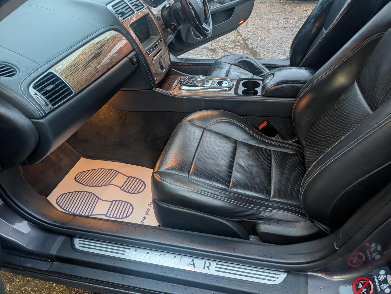 Jaguar XK 5.0 V8 Portfolio Coupe 2dr Petrol Auto Euro 5 (385 ps)