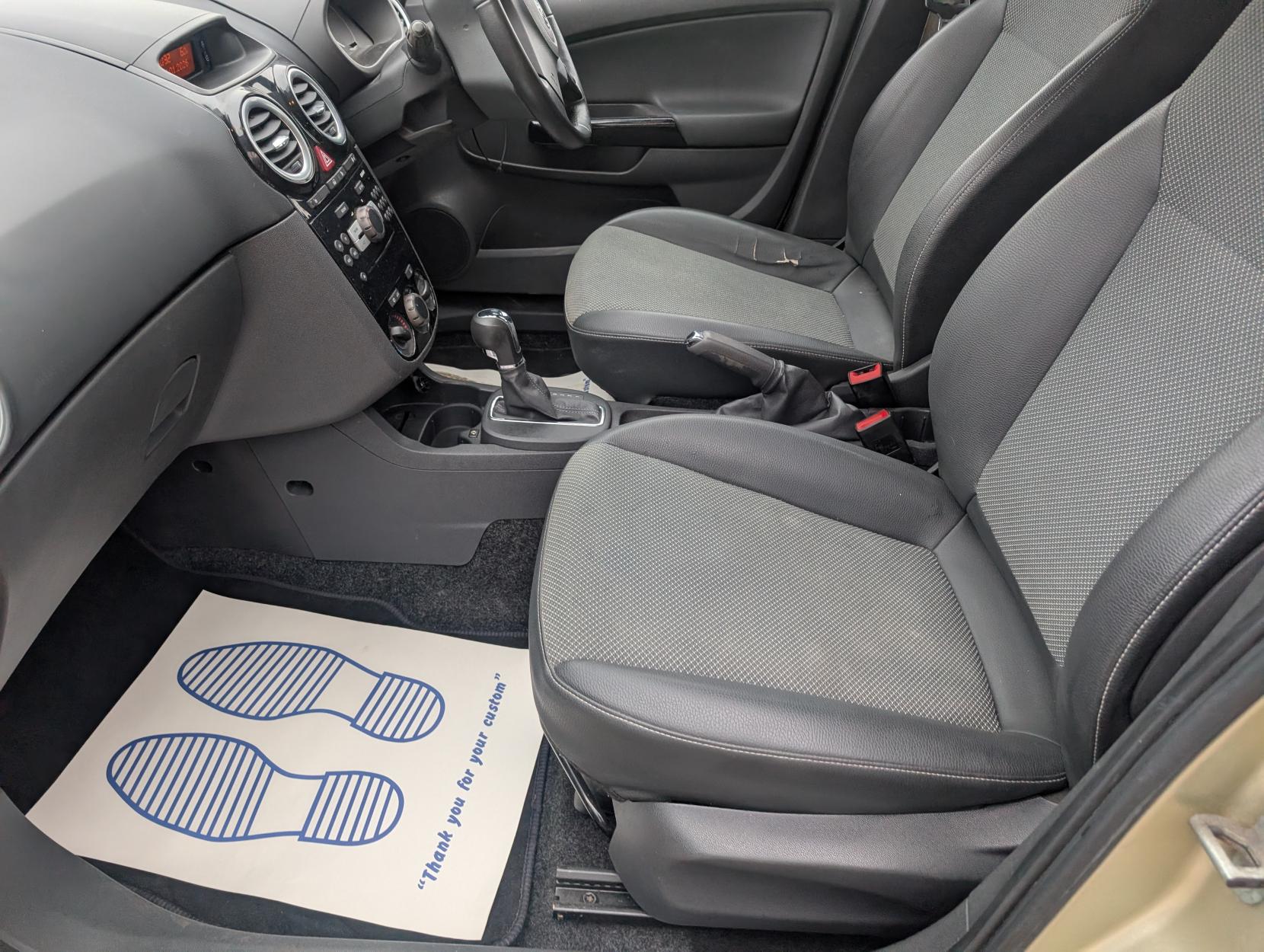 Vauxhall Corsa 1.4i 16v SE Hatchback 5dr Petrol Automatic (a/c) (138 g/km, 99 bhp)