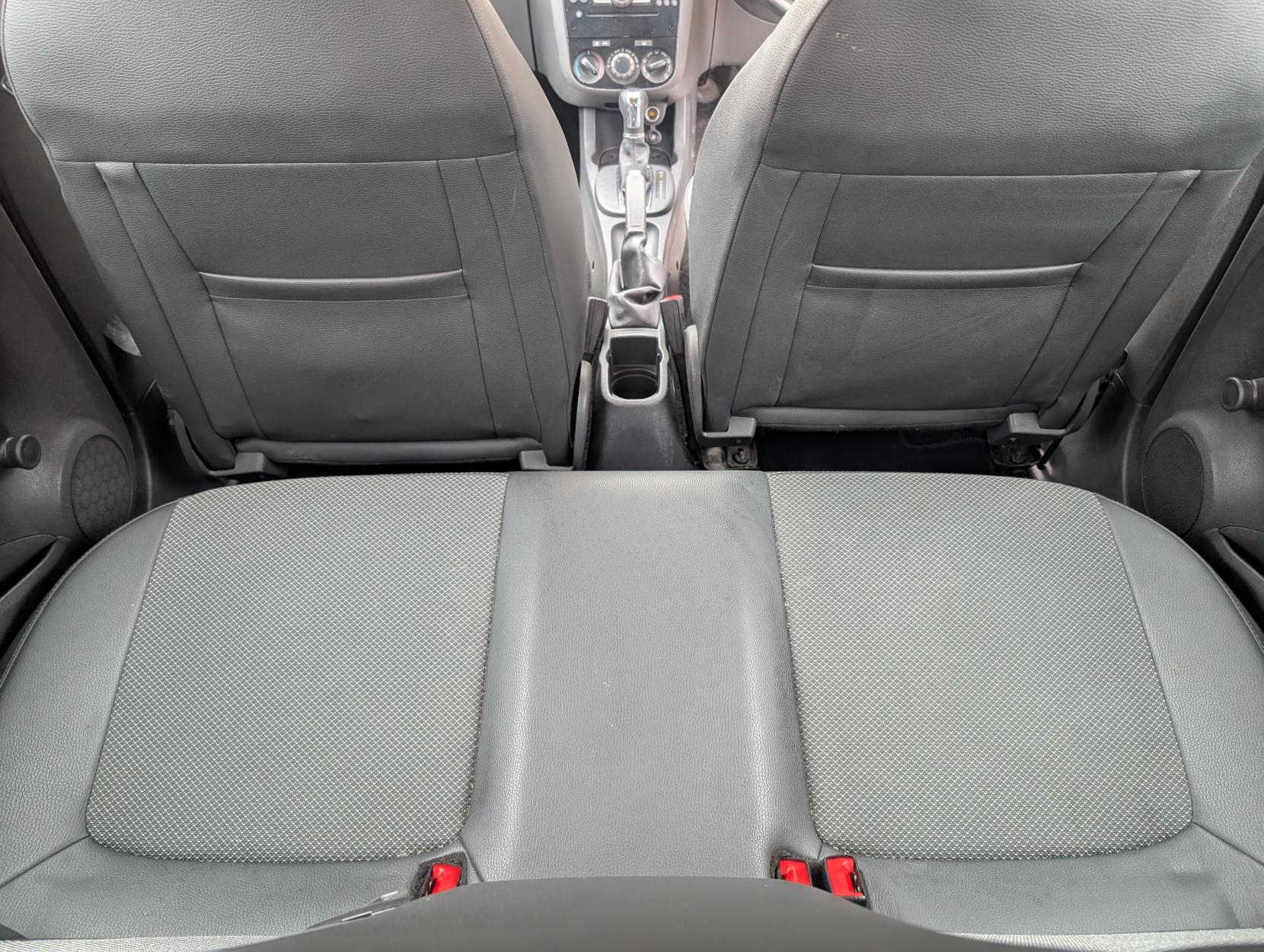 Vauxhall Corsa 1.4i 16v SE Hatchback 5dr Petrol Automatic (a/c) (138 g/km, 99 bhp)