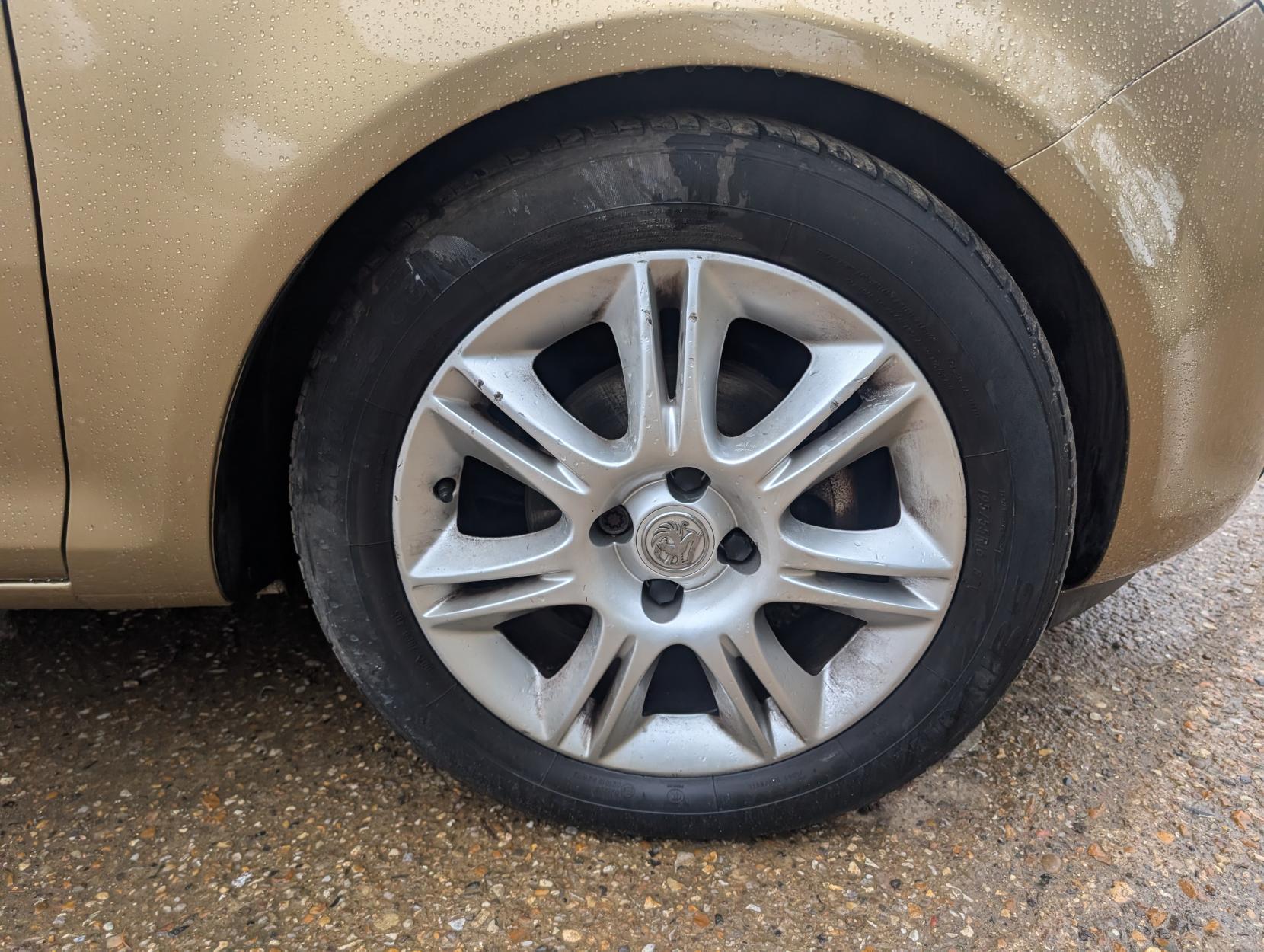 Vauxhall Corsa 1.4i 16v SE Hatchback 5dr Petrol Automatic (a/c) (138 g/km, 99 bhp)