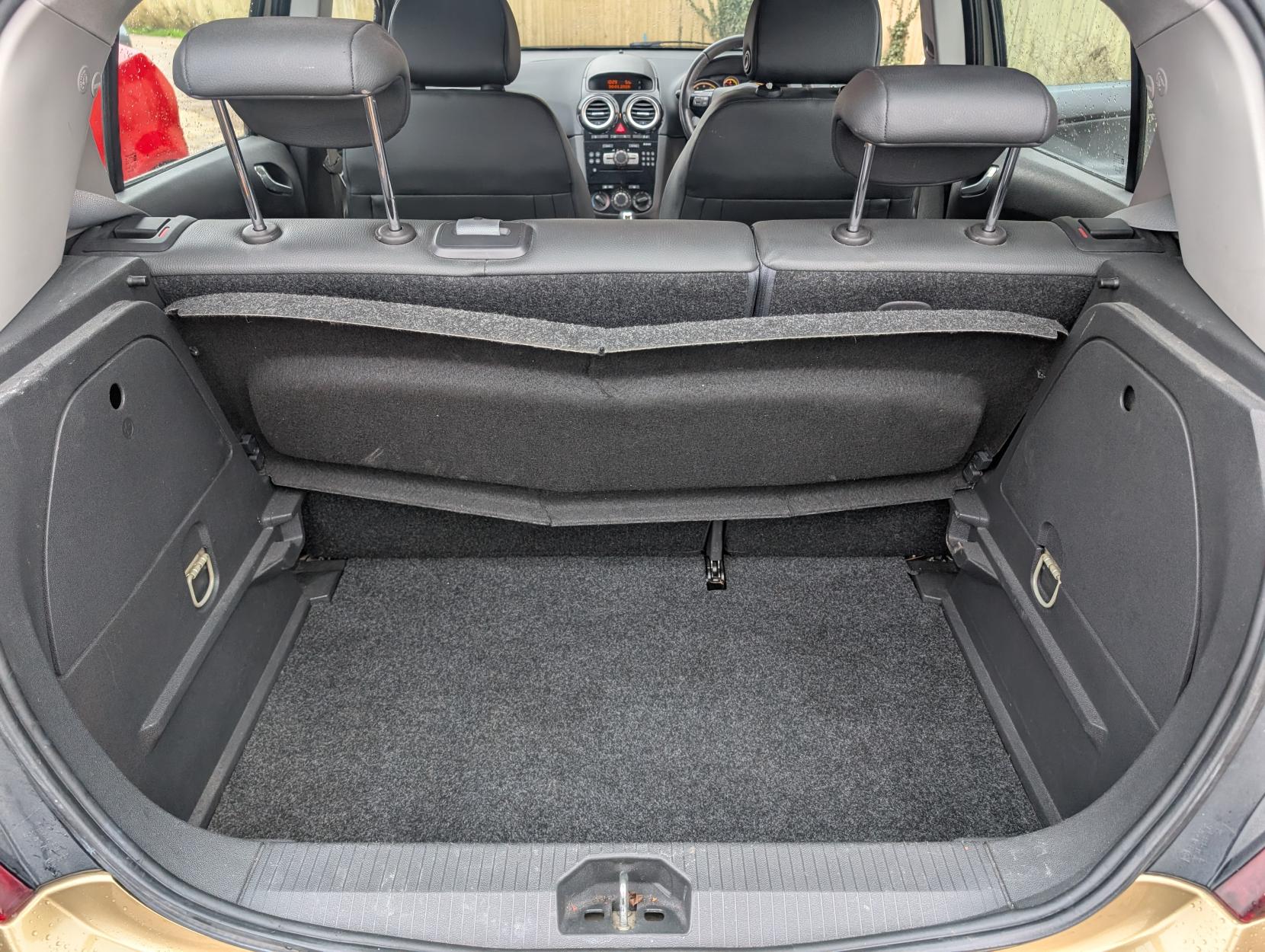 Vauxhall Corsa 1.4i 16v SE Hatchback 5dr Petrol Automatic (a/c) (138 g/km, 99 bhp)