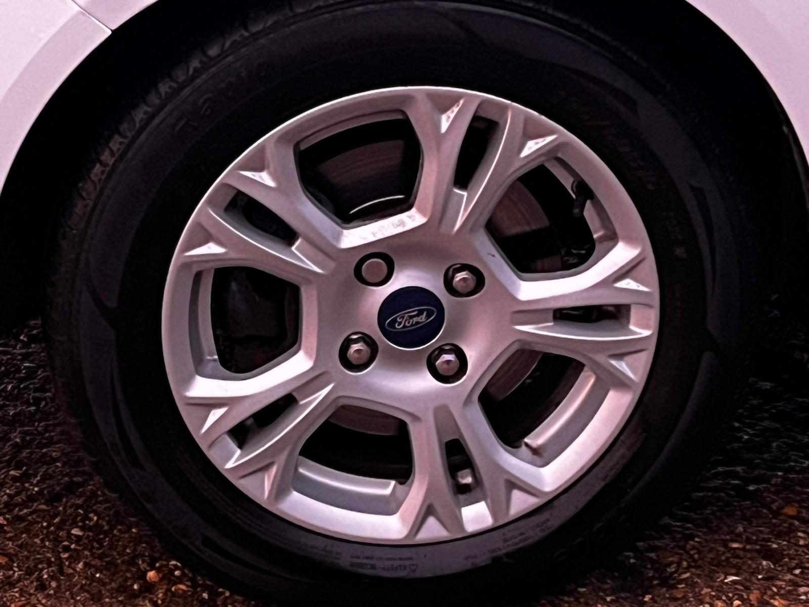 Ford B-Max 1.0T EcoBoost Zetec MPV 5dr Petrol Manual Euro 5 (100 ps)