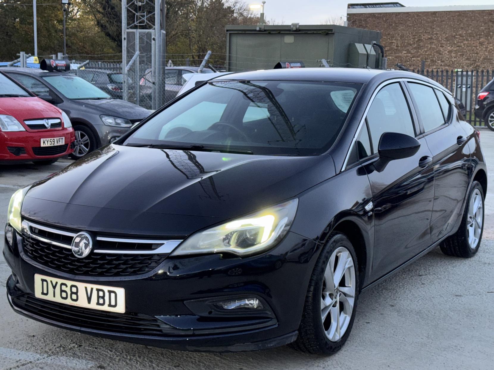 Vauxhall Astra 1.0i Turbo ecoTEC SRi Hatchback 5dr Petrol Manual Euro 6 (s/s) (105 ps)