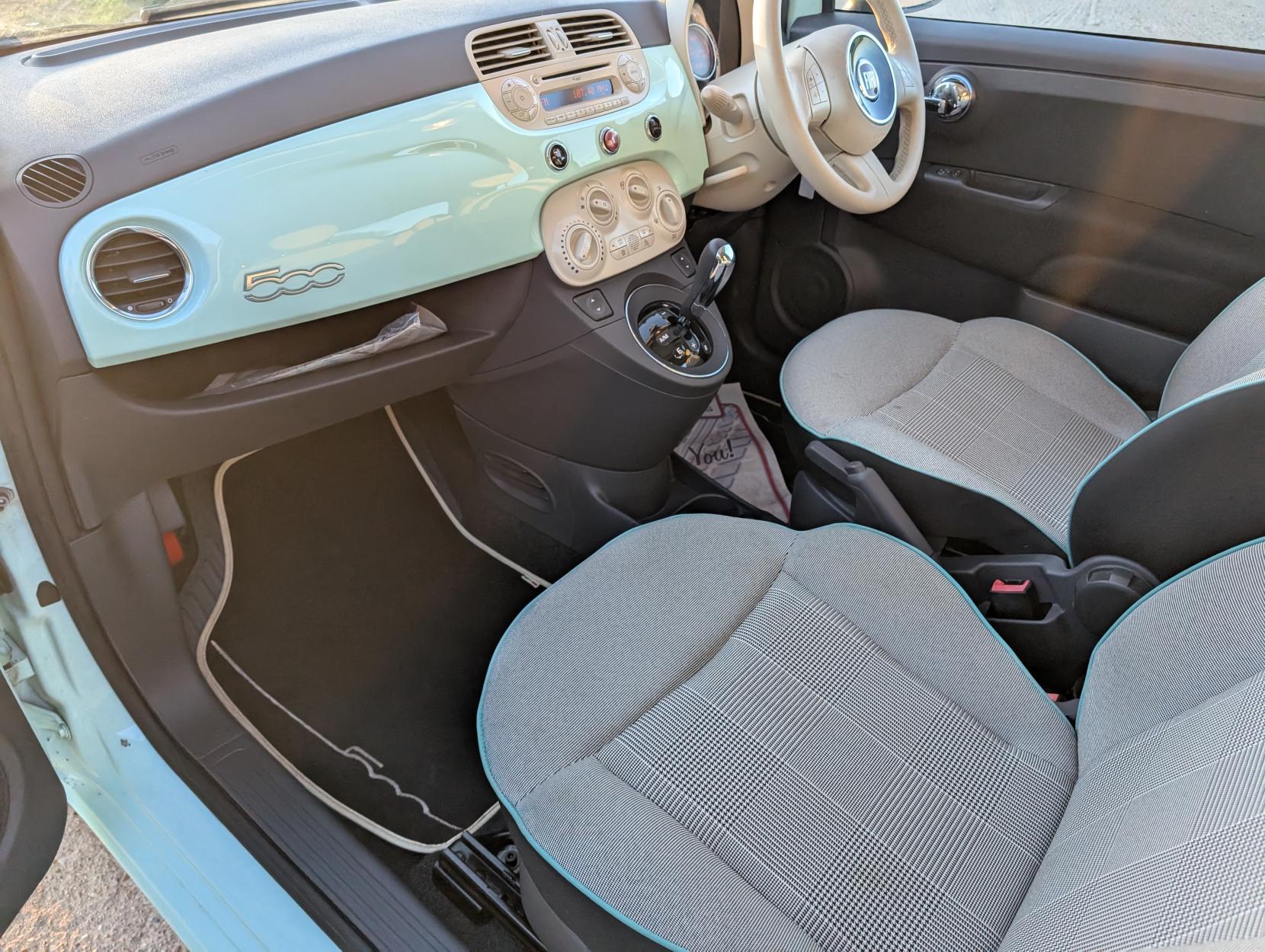 Fiat 500 1.2 Lounge Hatchback 3dr Petrol Dualogic Euro 6 (s/s) (69 bhp)