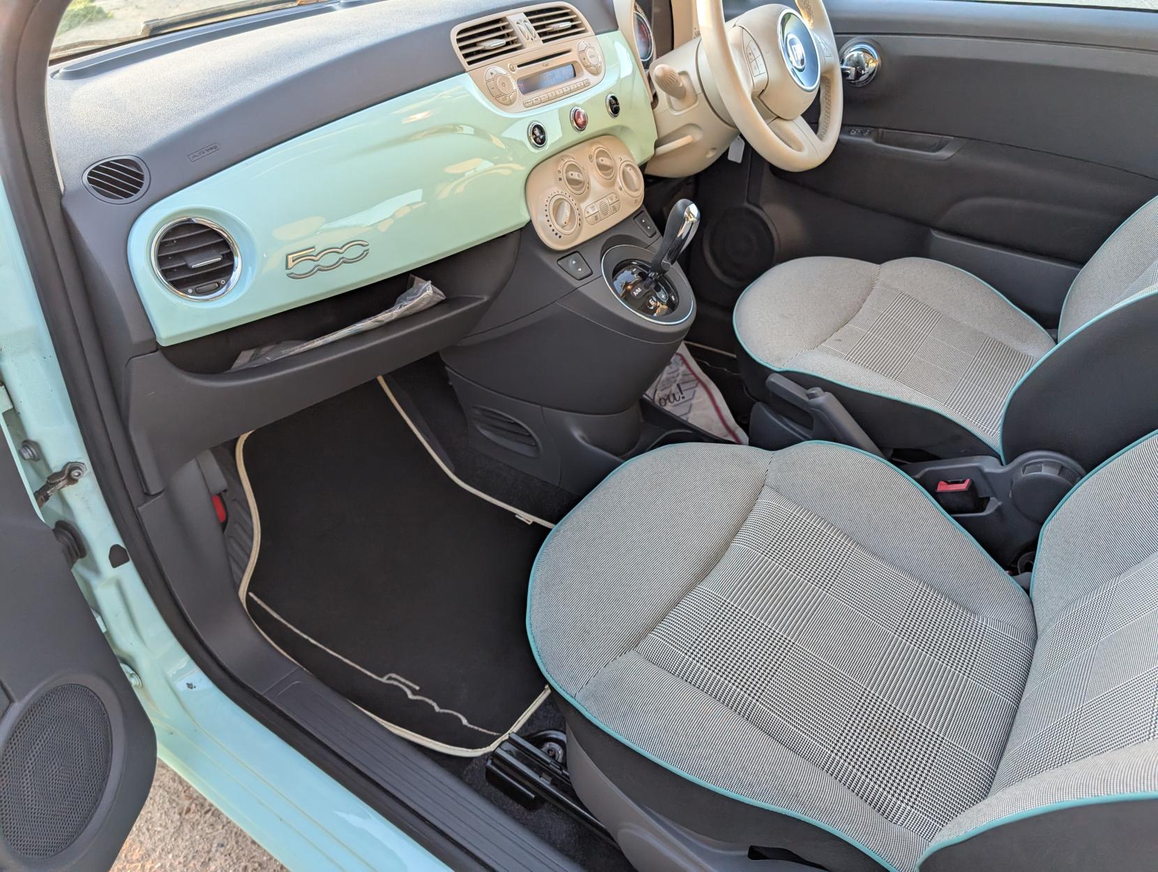 Fiat 500 1.2 Lounge Hatchback 3dr Petrol Dualogic Euro 6 (s/s) (69 bhp)