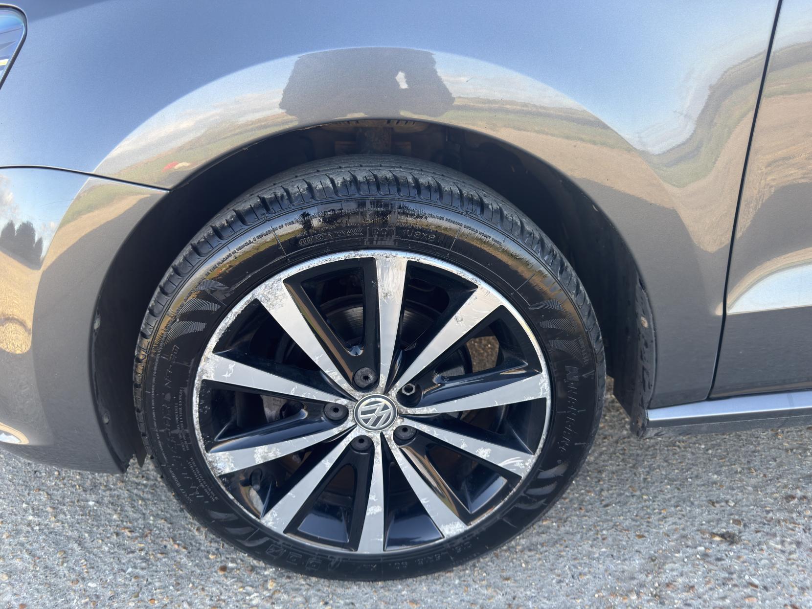 Volkswagen Polo 1.2 TSI BlueMotion Tech SE Hatchback 3dr Petrol Manual Euro 6 (s/s) (90 ps)