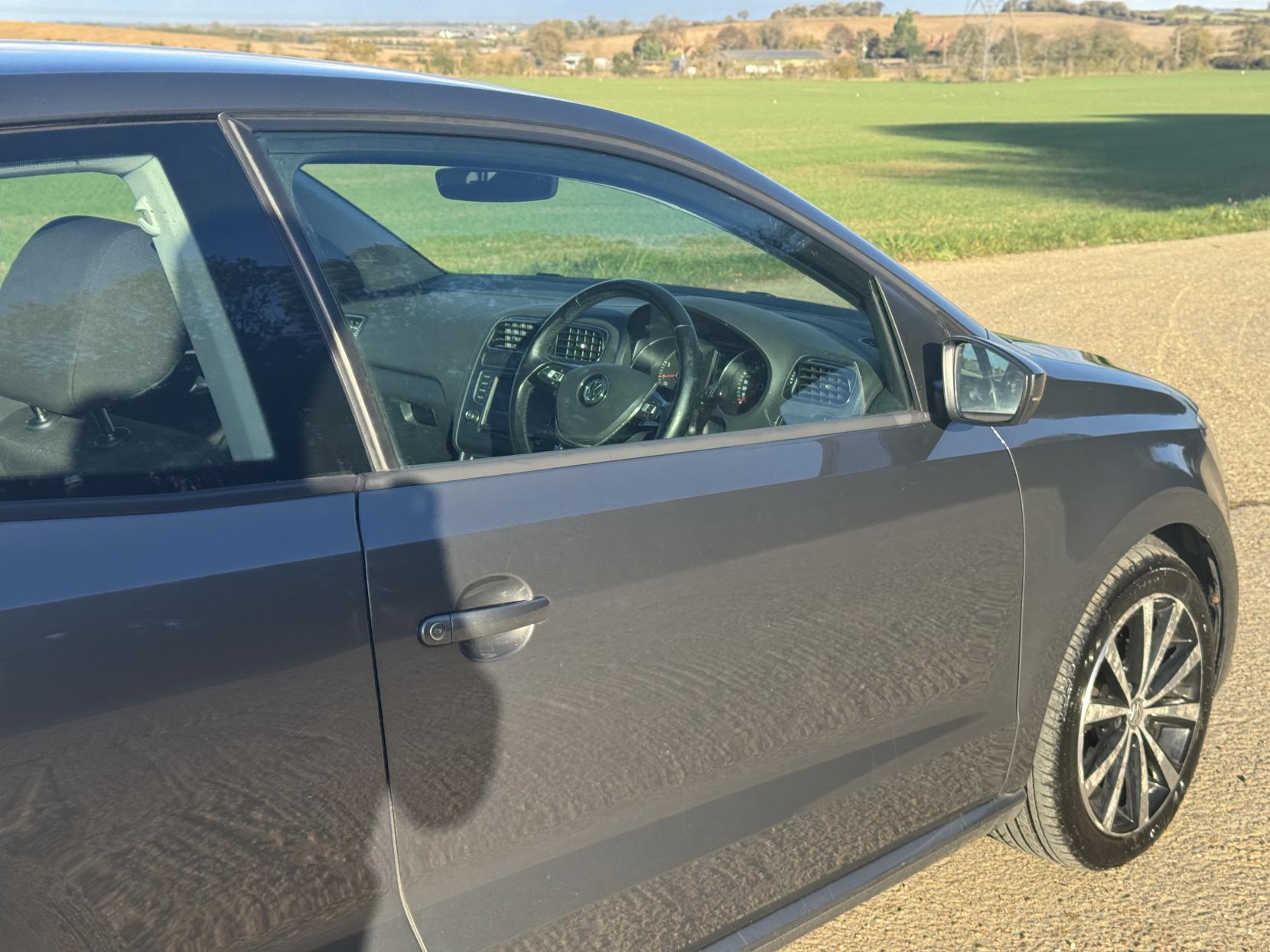 Volkswagen Polo 1.2 TSI BlueMotion Tech SE Hatchback 3dr Petrol Manual Euro 6 (s/s) (90 ps)