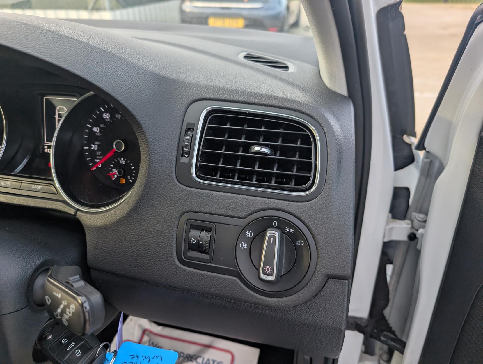 Volkswagen Polo 1.2 TSI BlueMotion Tech SE Hatchback 3dr Petrol Manual Euro 6 (s/s) (90 ps)