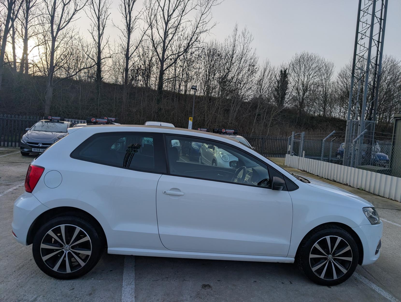 Volkswagen Polo 1.2 TSI BlueMotion Tech SE Hatchback 3dr Petrol Manual Euro 6 (s/s) (90 ps)