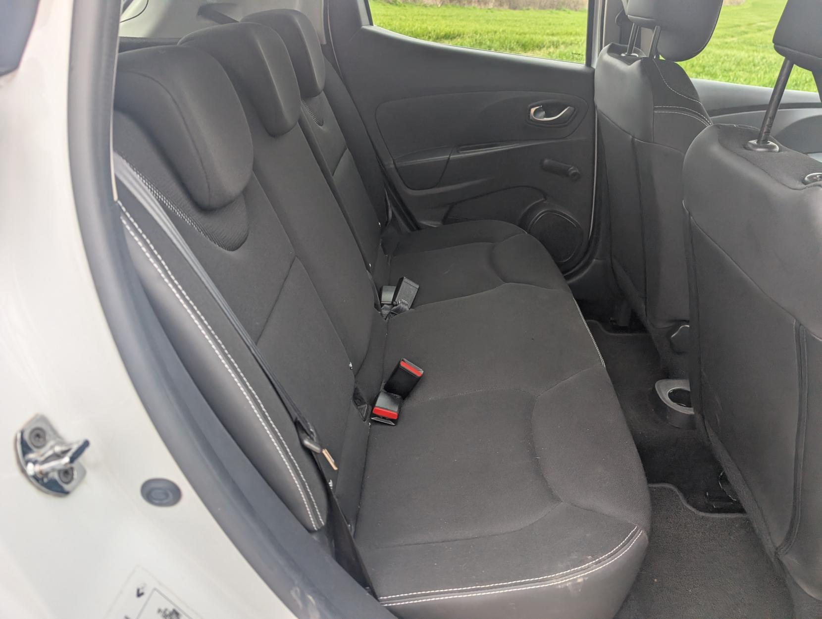 Renault Clio 0.9 TCe Dynamique Nav Hatchback 5dr Petrol Manual Euro 6 (s/s) (90 ps)