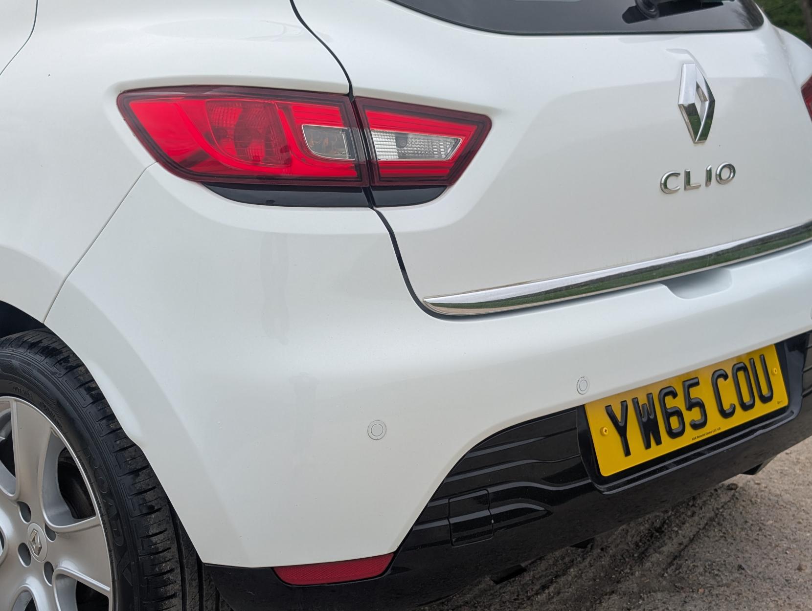 Renault Clio 0.9 TCe Dynamique Nav Hatchback 5dr Petrol Manual Euro 6 (s/s) (90 ps)