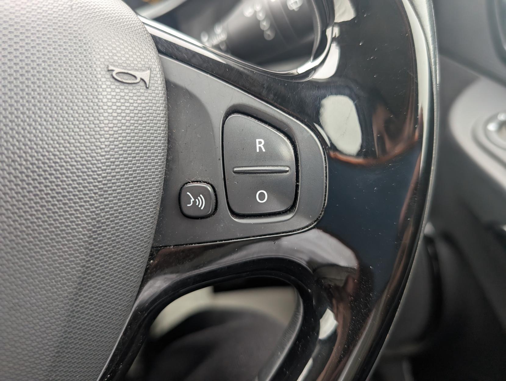 Renault Clio 0.9 TCe Dynamique Nav Hatchback 5dr Petrol Manual Euro 6 (s/s) (90 ps)