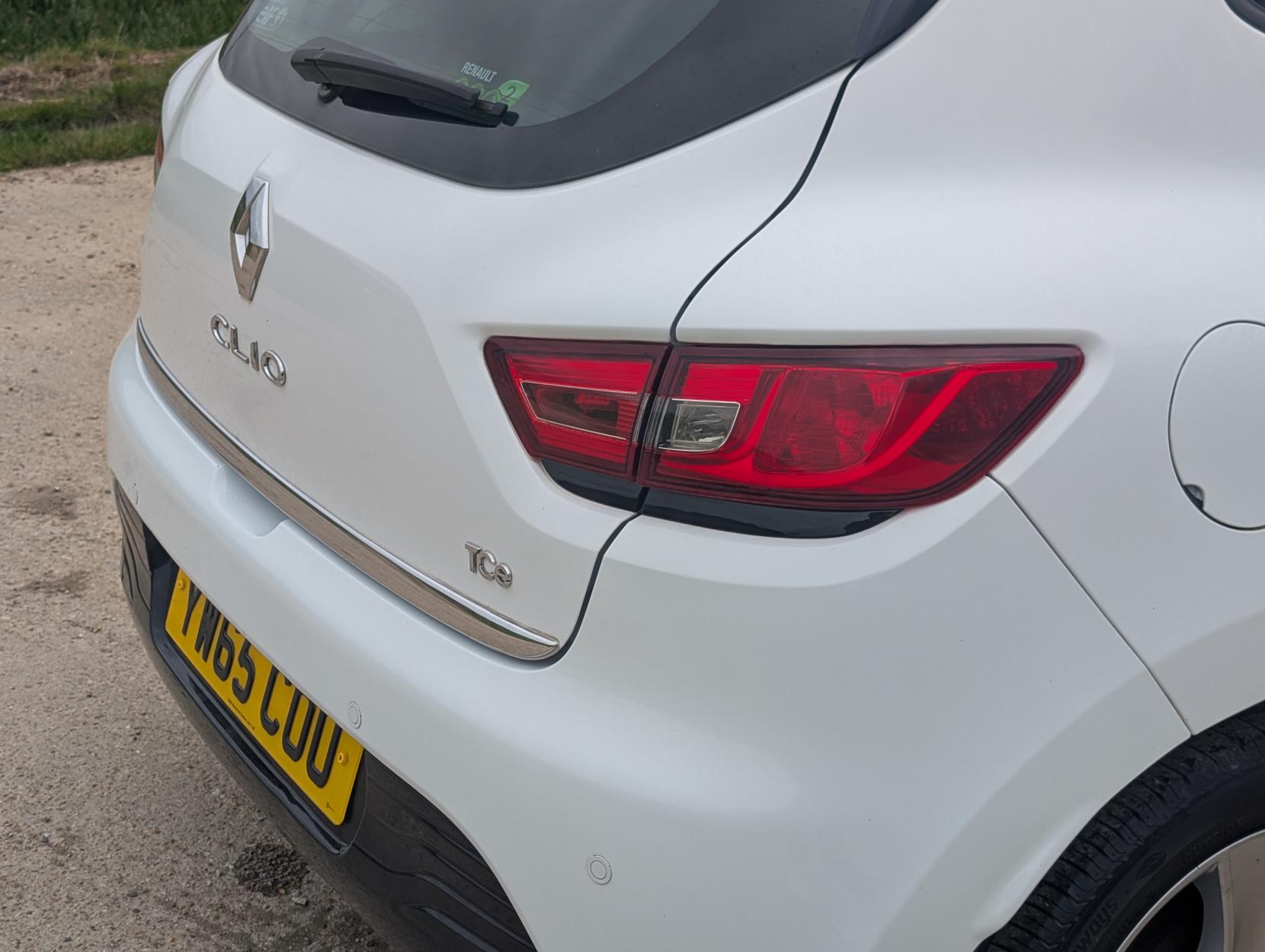 Renault Clio 0.9 TCe Dynamique Nav Hatchback 5dr Petrol Manual Euro 6 (s/s) (90 ps)