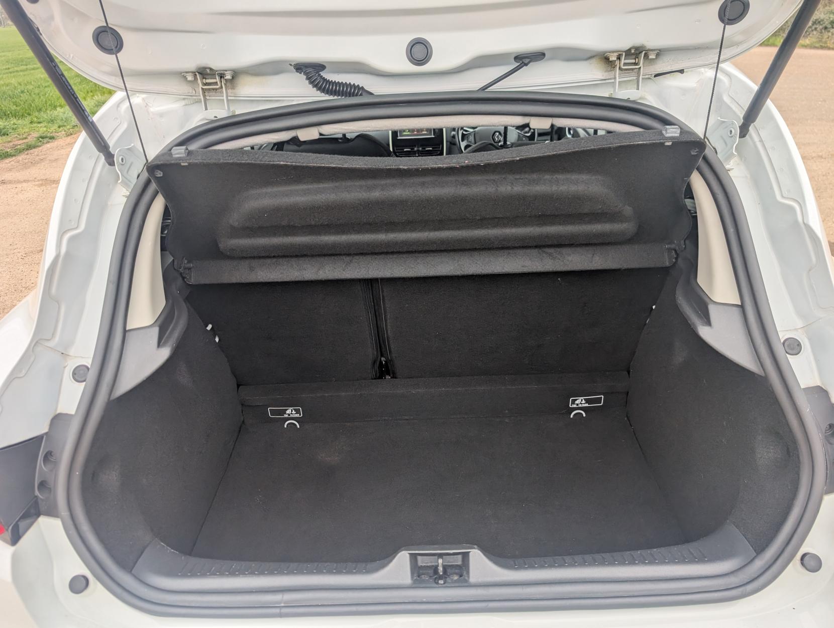 Renault Clio 0.9 TCe Dynamique Nav Hatchback 5dr Petrol Manual Euro 6 (s/s) (90 ps)