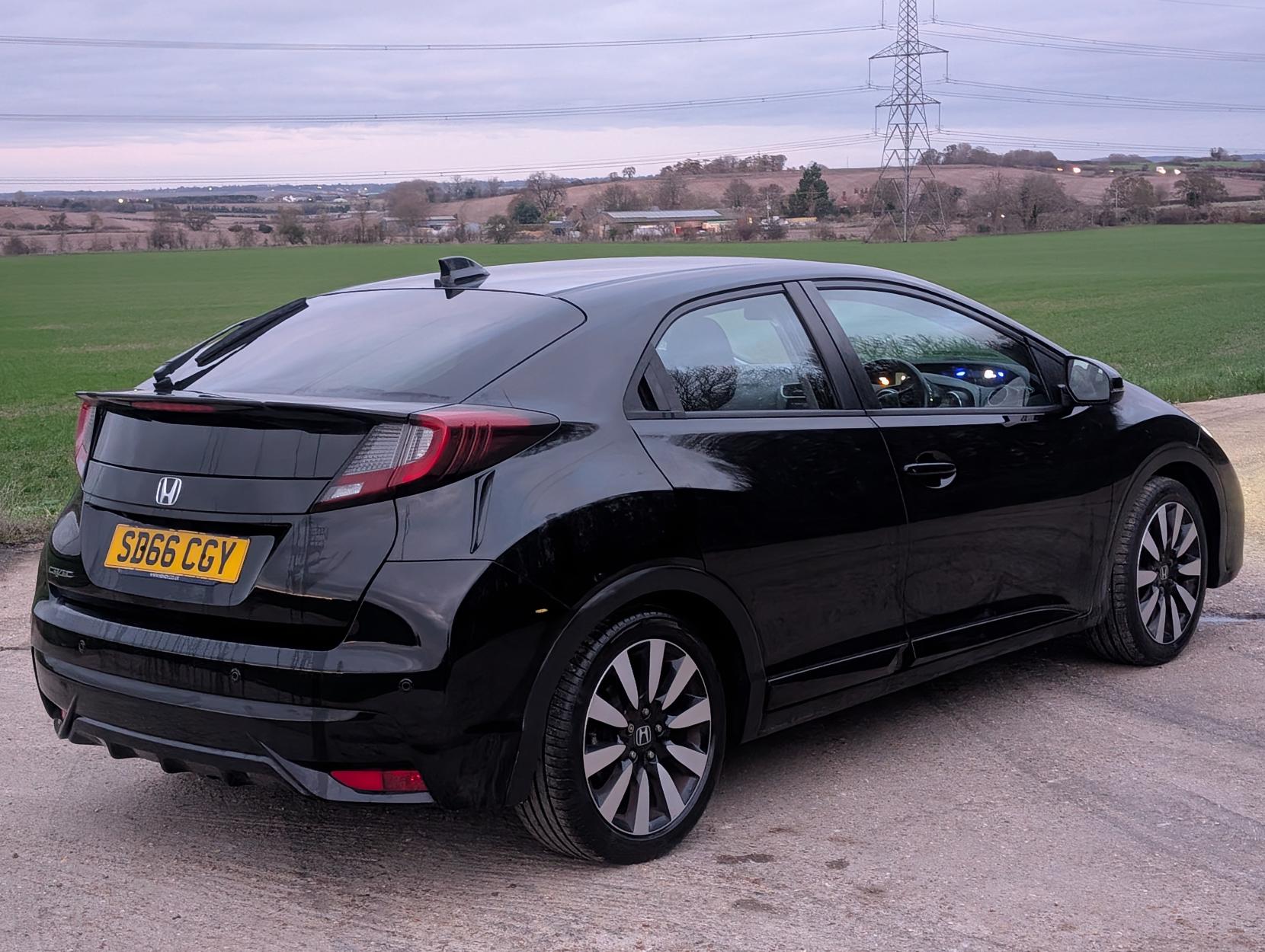 Honda Civic 1.8 i-VTEC SE Plus (Navi) Hatchback 5dr Petrol Auto Euro 6 (142 ps)