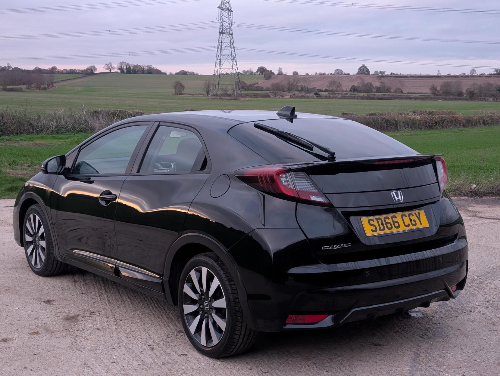 Honda Civic 1.8 i-VTEC SE Plus (Navi) Hatchback 5dr Petrol Auto Euro 6 (142 ps)