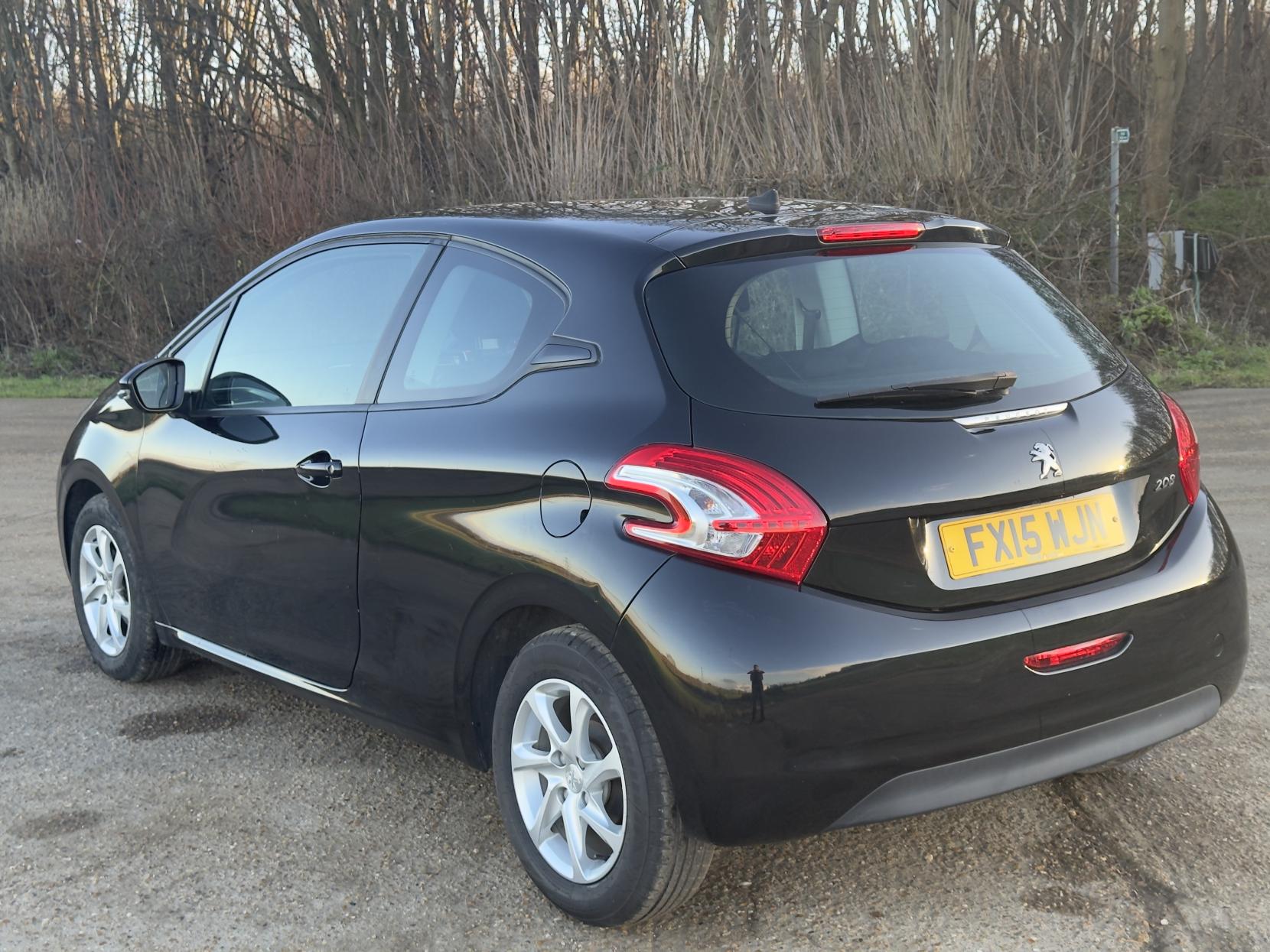 Peugeot 208 1.2 VTi PureTech Active Hatchback 3dr Petrol Manual Euro 5 (82 ps)