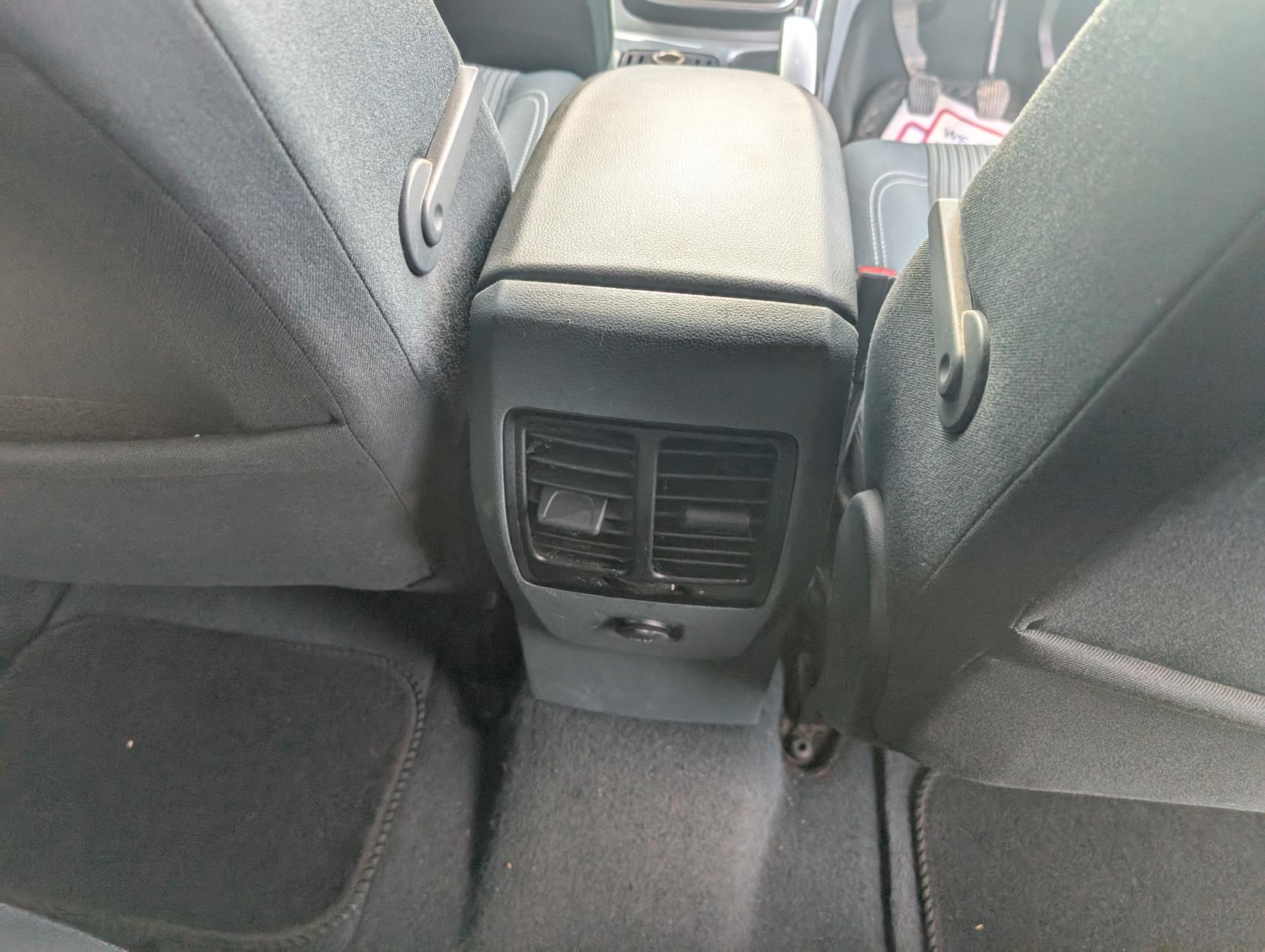 Ford C-Max 1.6 Titanium MPV 5dr Petrol Manual Euro 5 (125 ps)