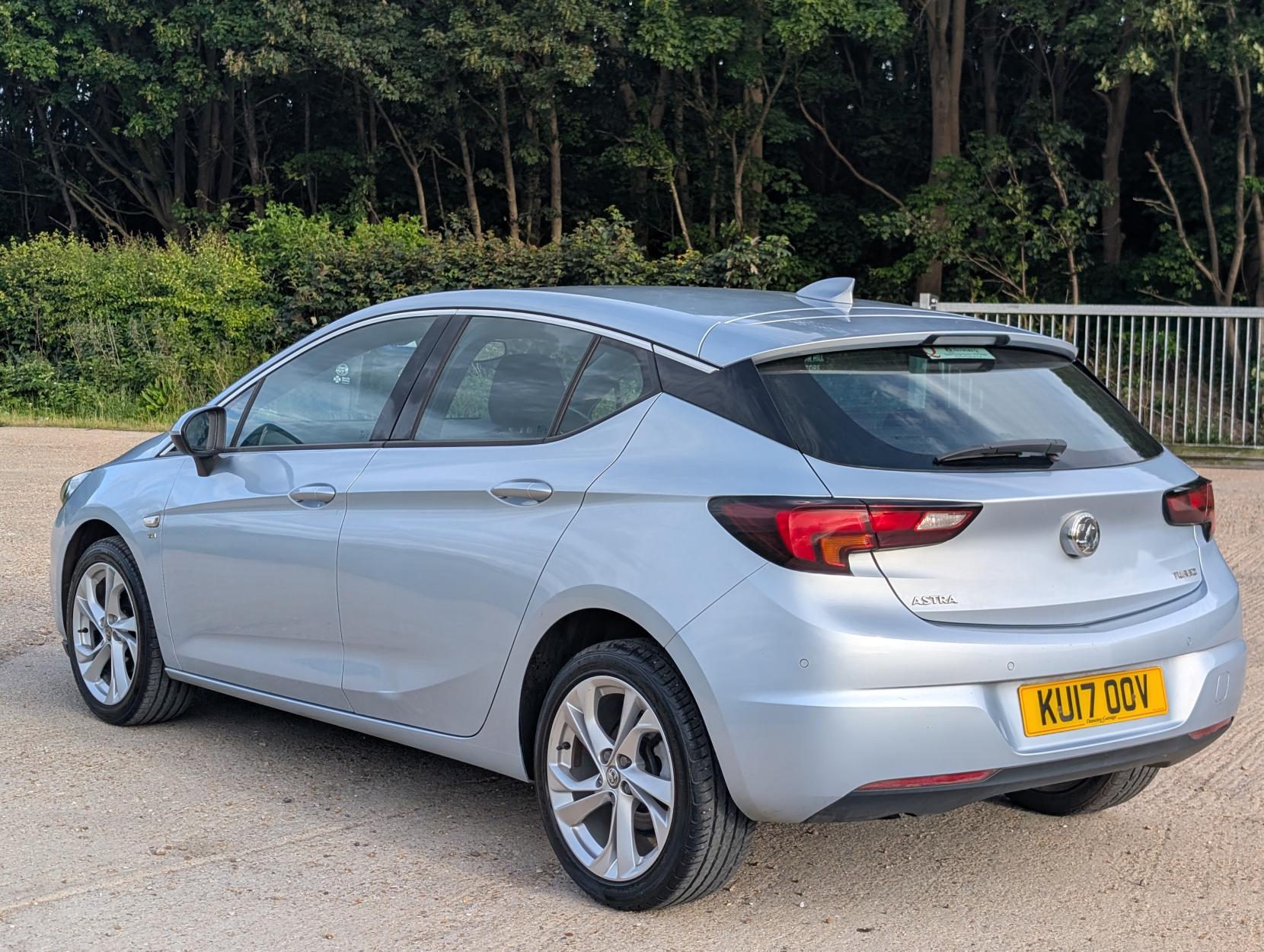 Vauxhall Astra 1.4i Turbo SRi Hatchback 5dr Petrol Manual Euro 6 (150 ps)