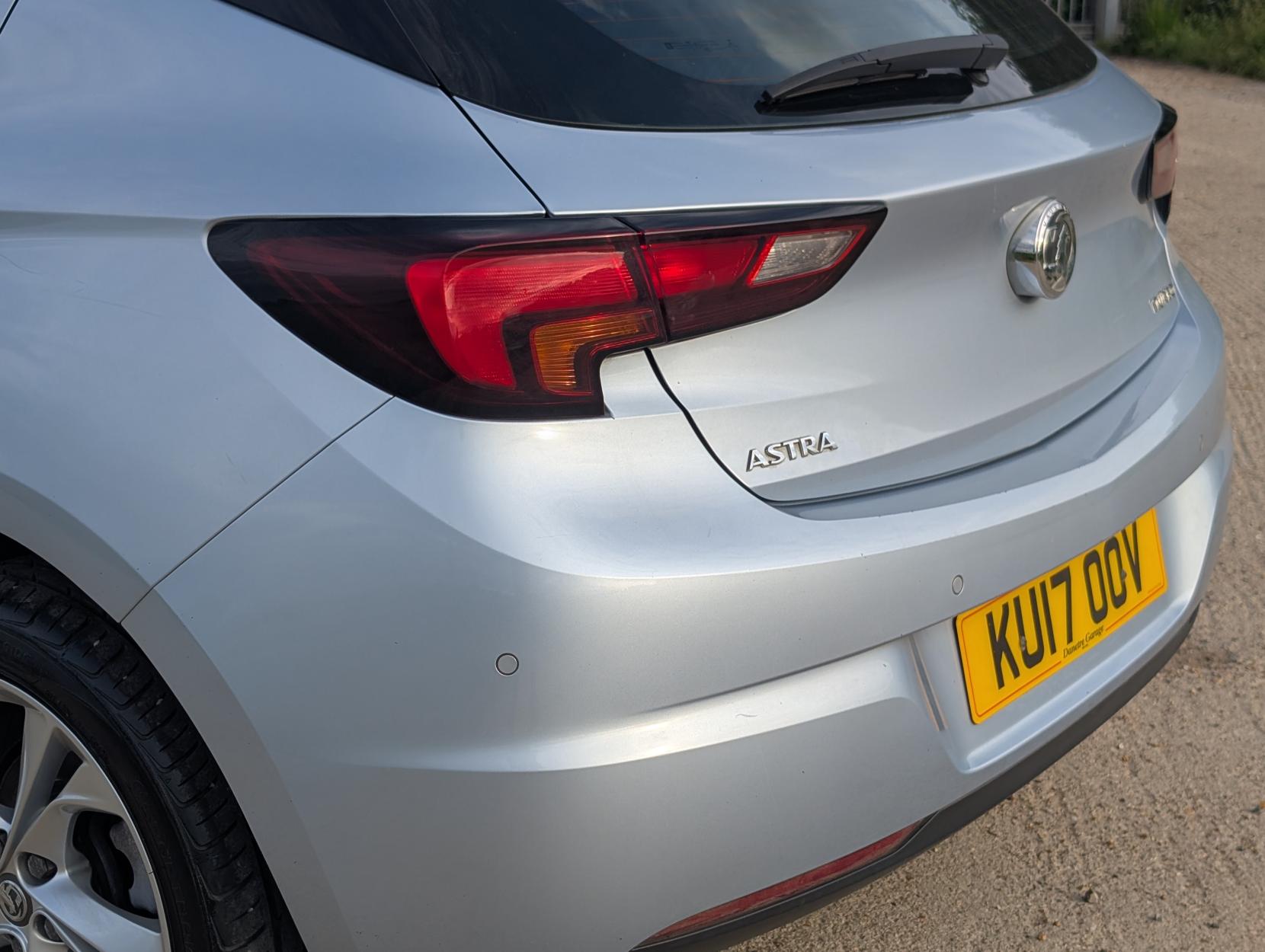 Vauxhall Astra 1.4i Turbo SRi Hatchback 5dr Petrol Manual Euro 6 (150 ps)