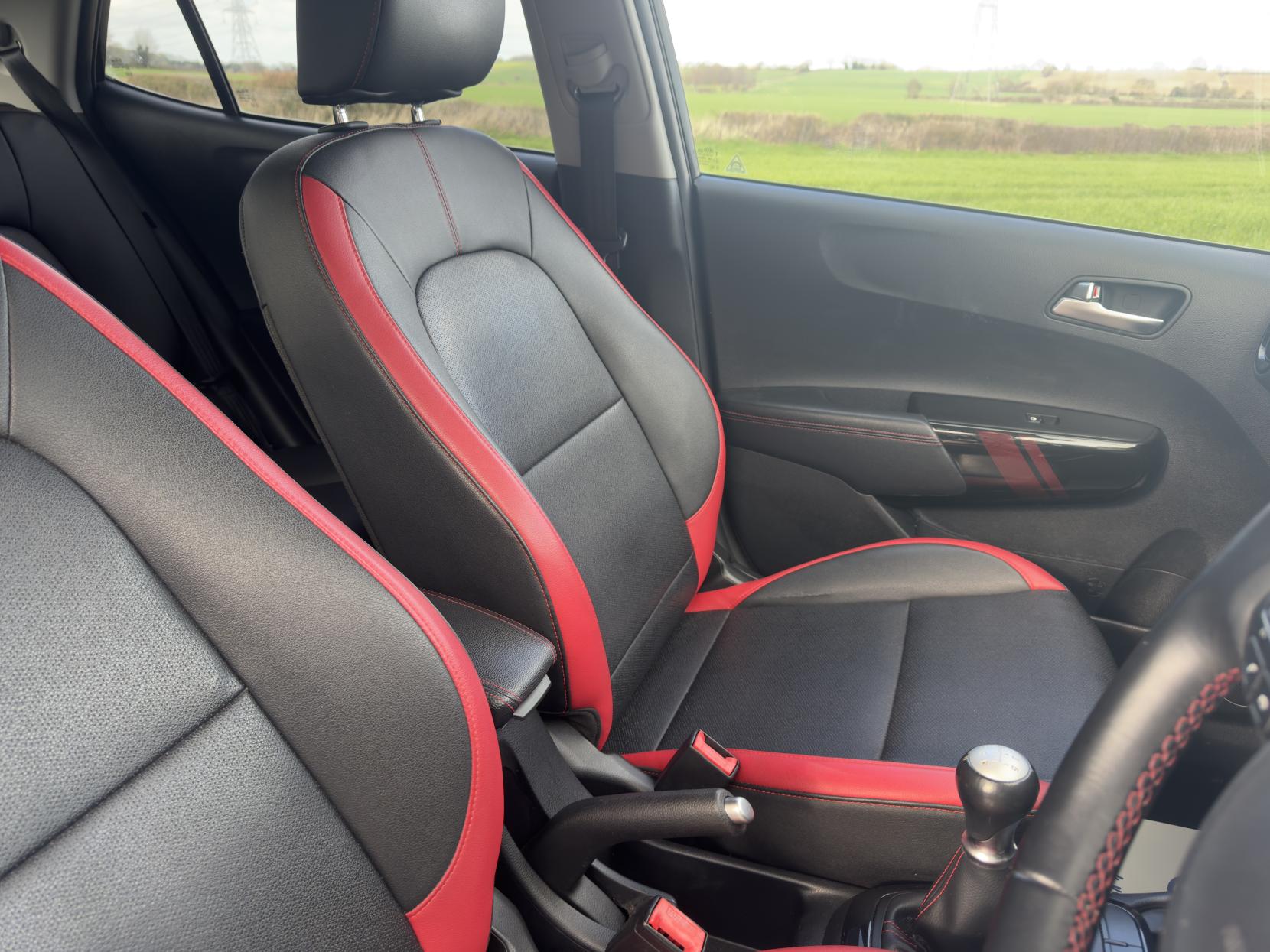 Kia Picanto 1.0 GT-Line Hatchback 5dr Petrol Manual Euro 6 (66 bhp)