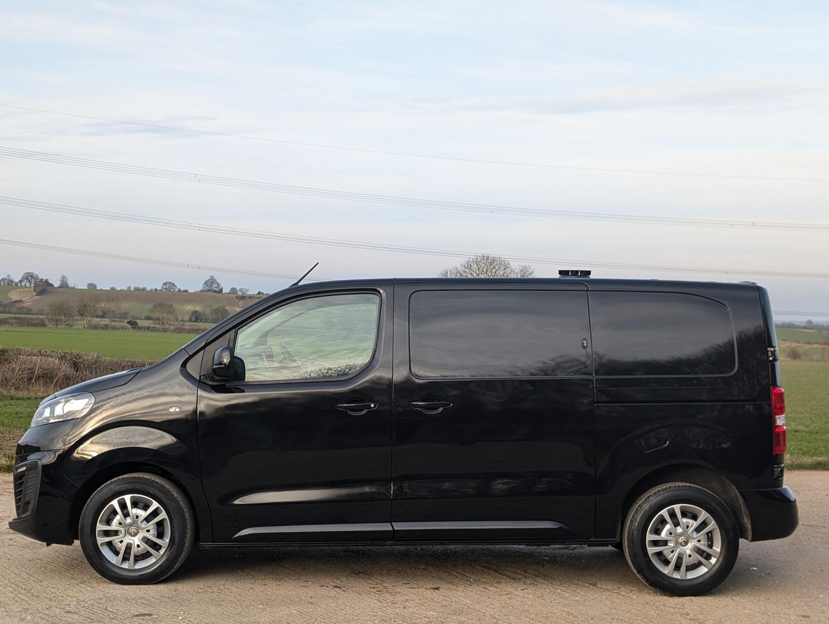 Vauxhall Vivaro 2.0 Turbo D 3100 Sportive Panel Van 6dr Diesel Manual L1 H1 Euro 6 (s/s) (145 ps)